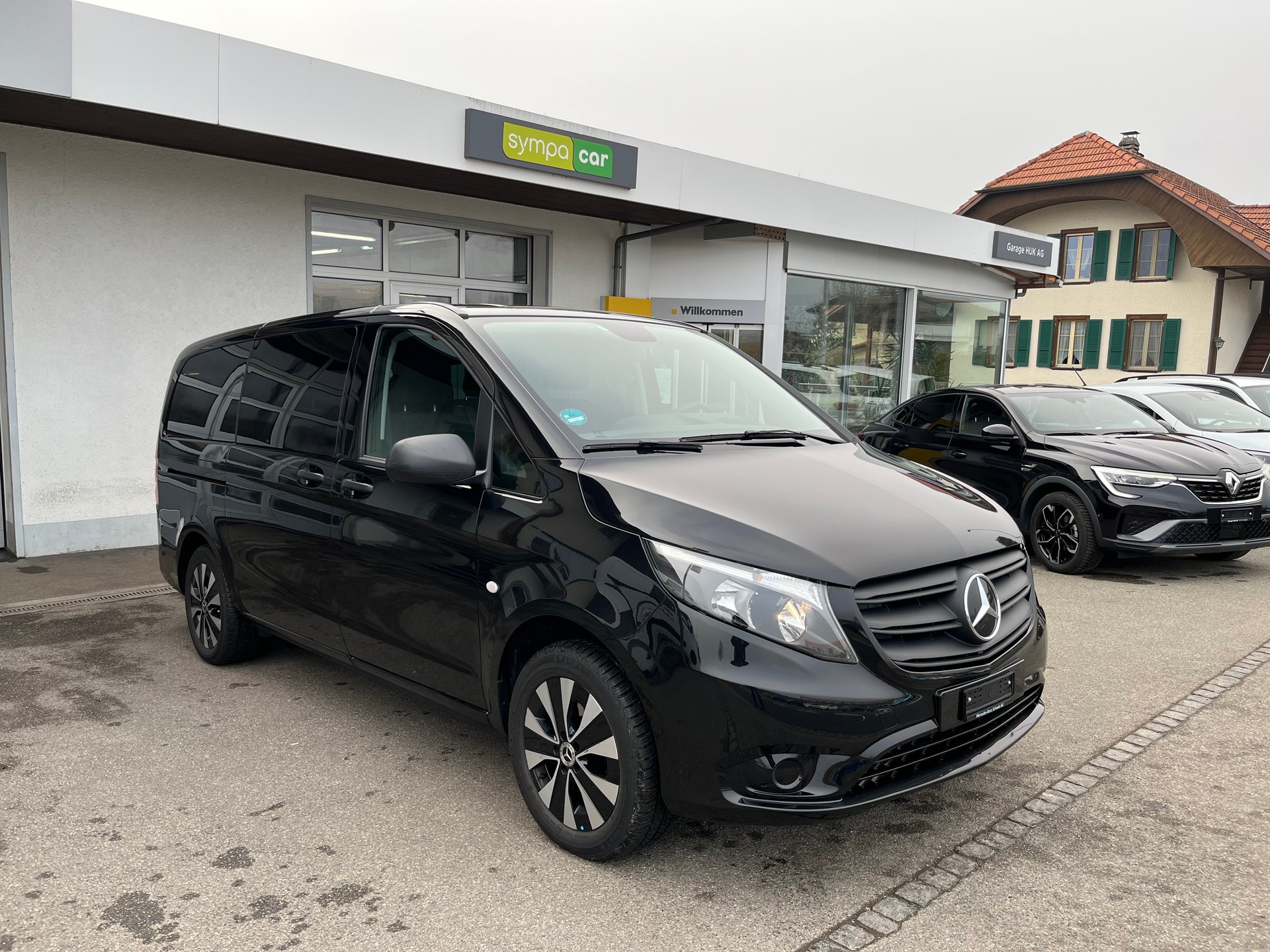 MERCEDES-BENZ Vito 116 CDI Lang Select Tourer 4Matic 9G-Tronic+++9-PLÄTZER+++