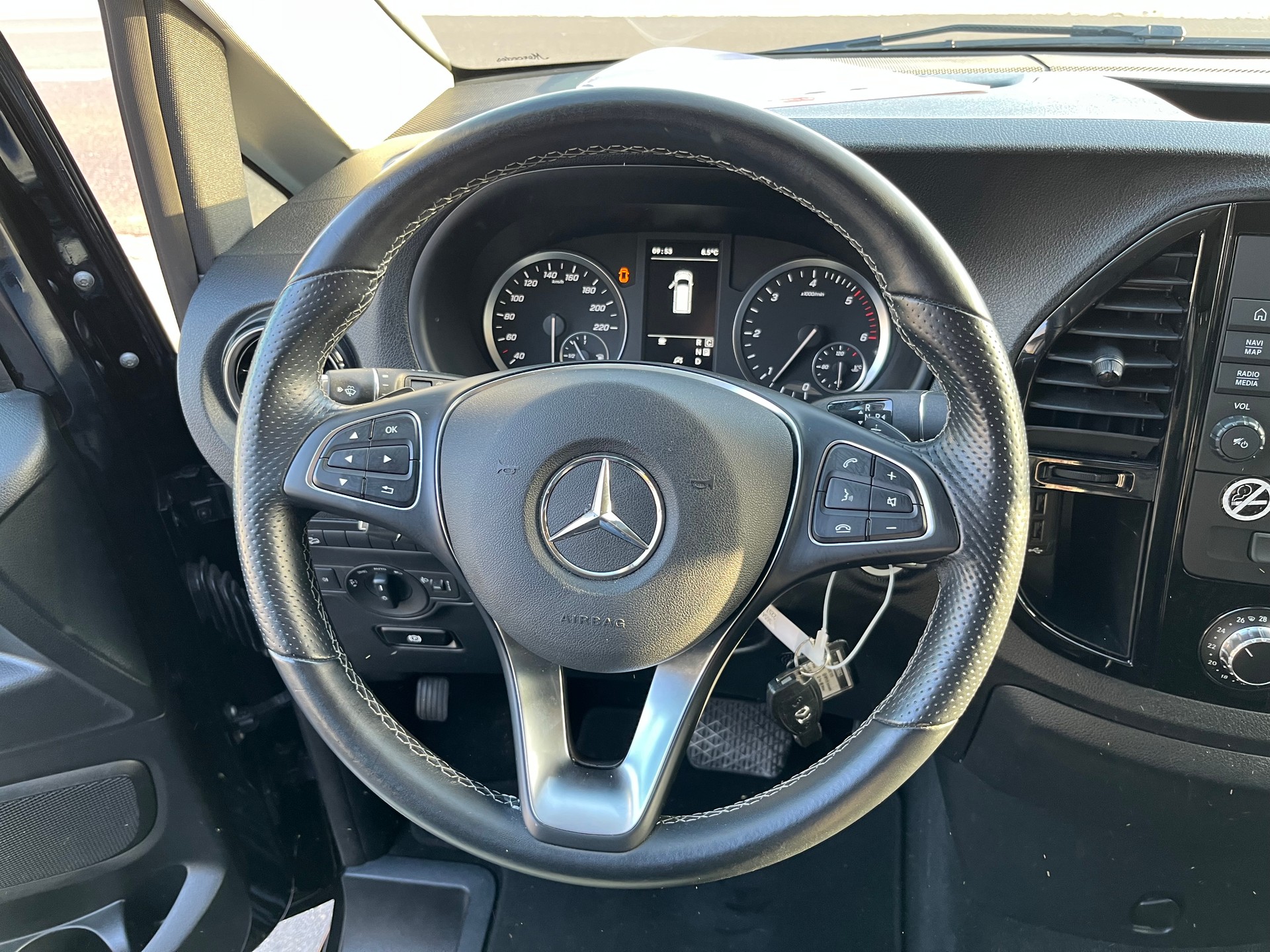 MERCEDES-BENZ Vito 116 CDI Lang Select Tourer 4Matic 9G-Tronic+++9-PLÄTZER+++-image-6