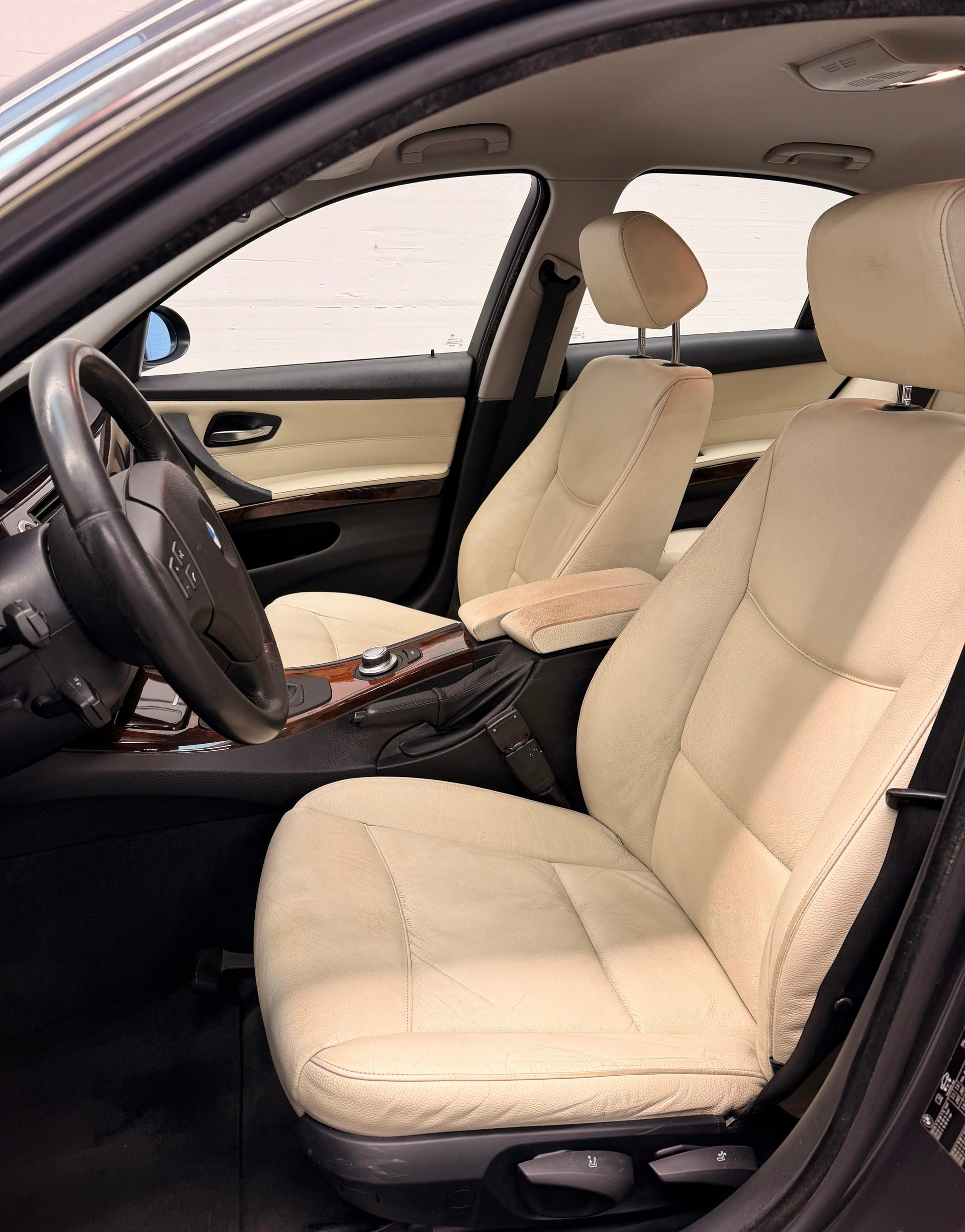 BMW 325d (3.0 Diesel) Sport Edition Automat Frisch ab MFK Top Angebot-image-7