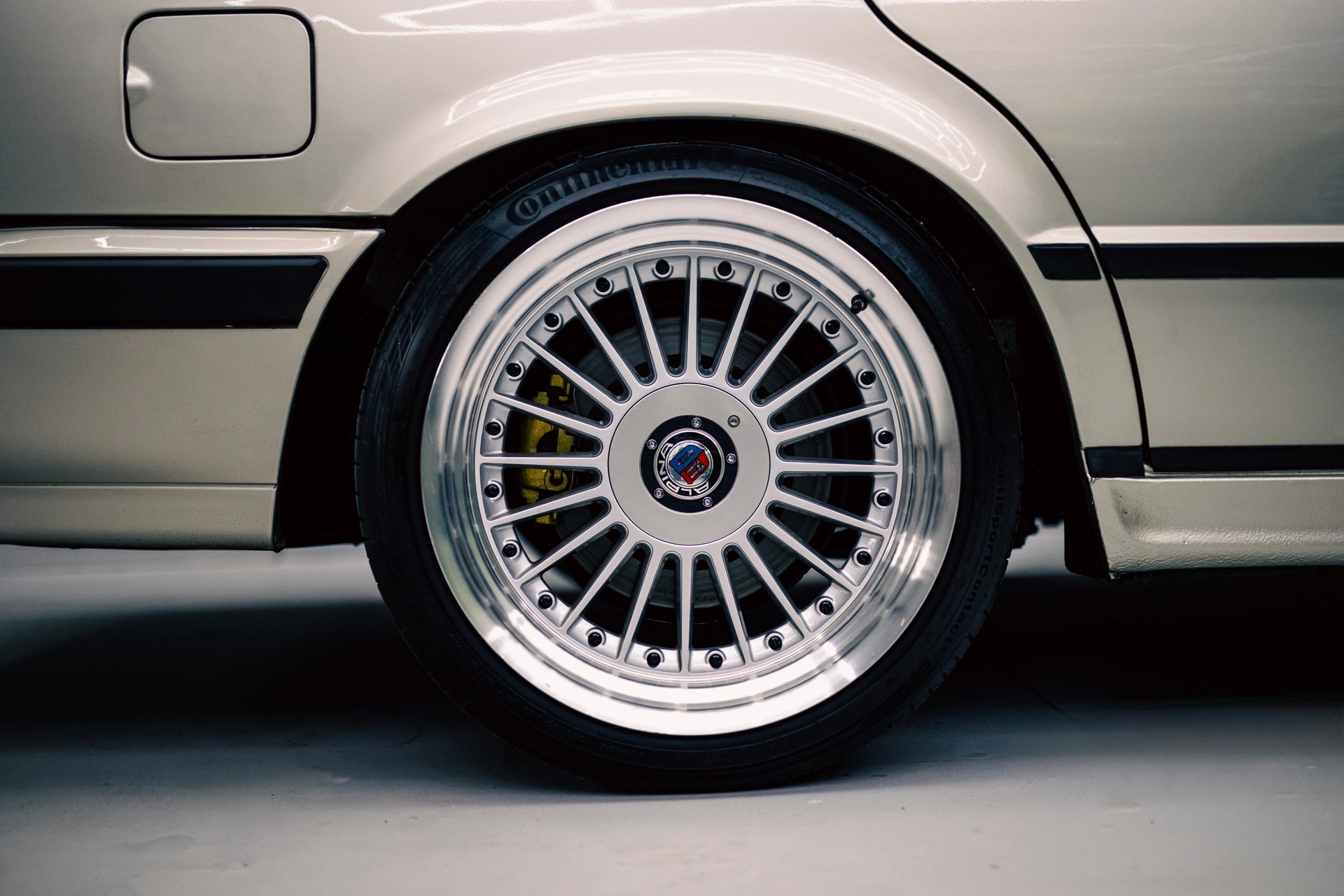 BMW 525i A-image-4