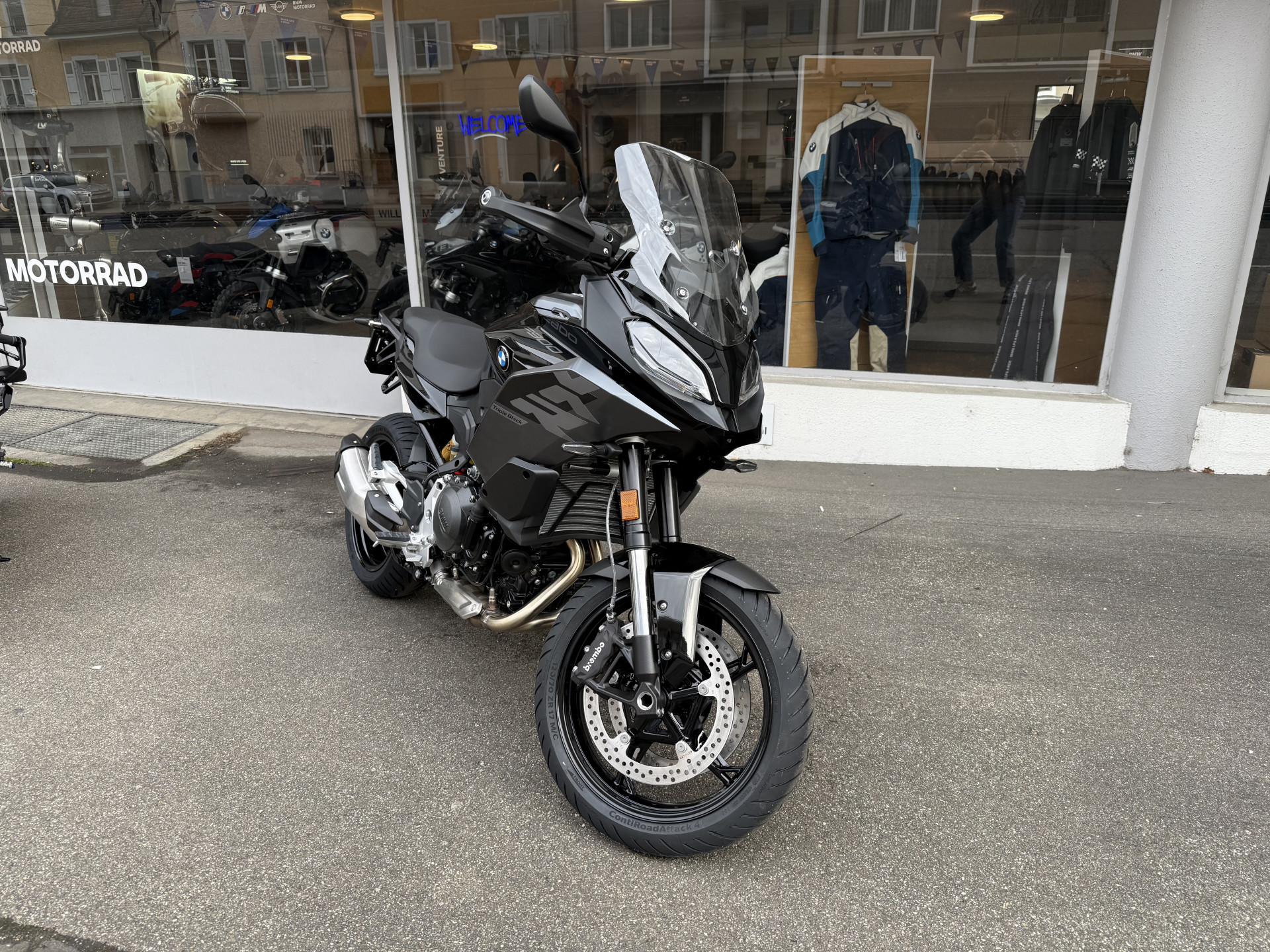 BMW F 900 XR A2 Triple Black-image-0