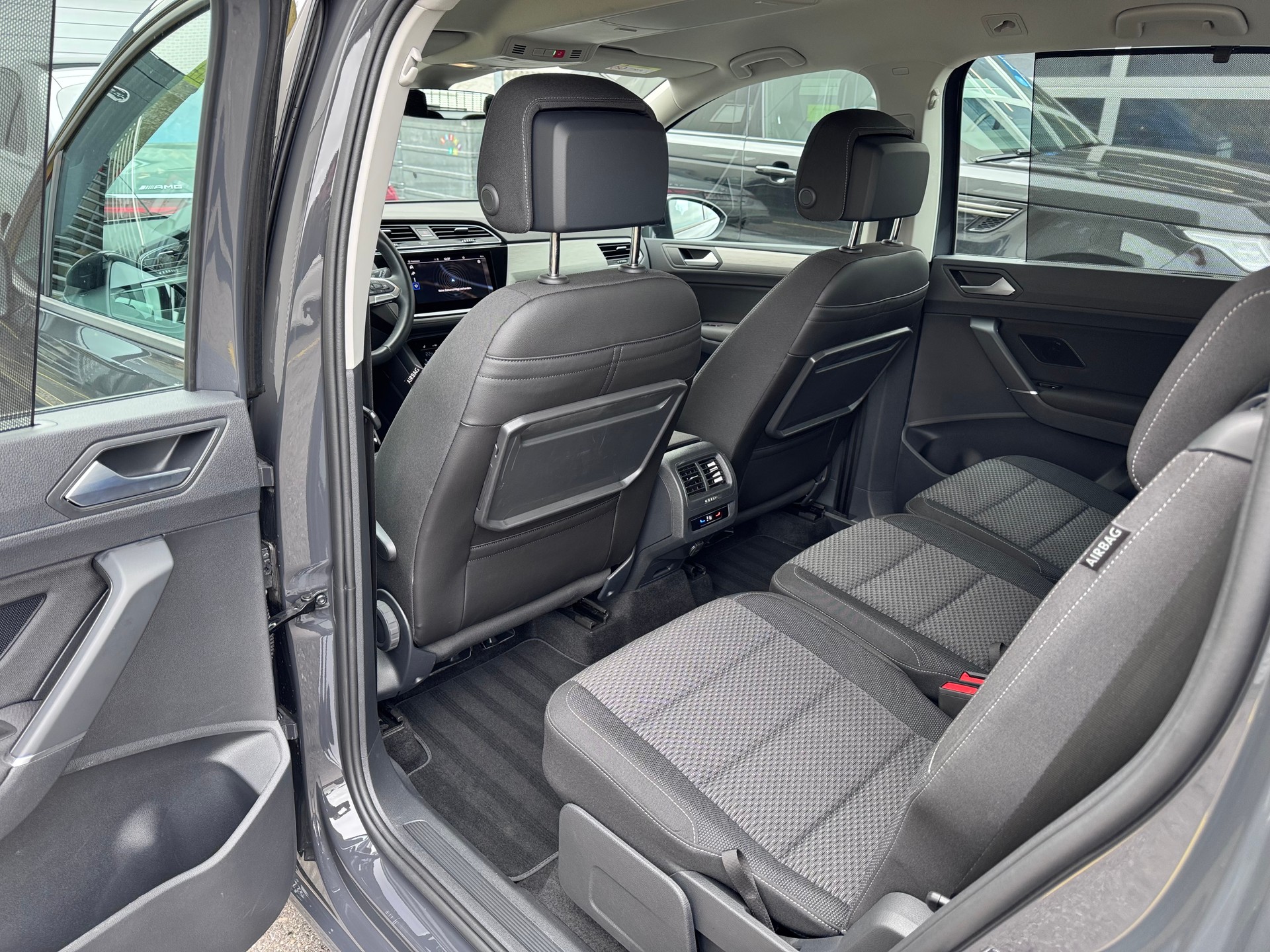 VW Touran 2.0 TDI BlueMotion Technology Comfortline DSG-image-9