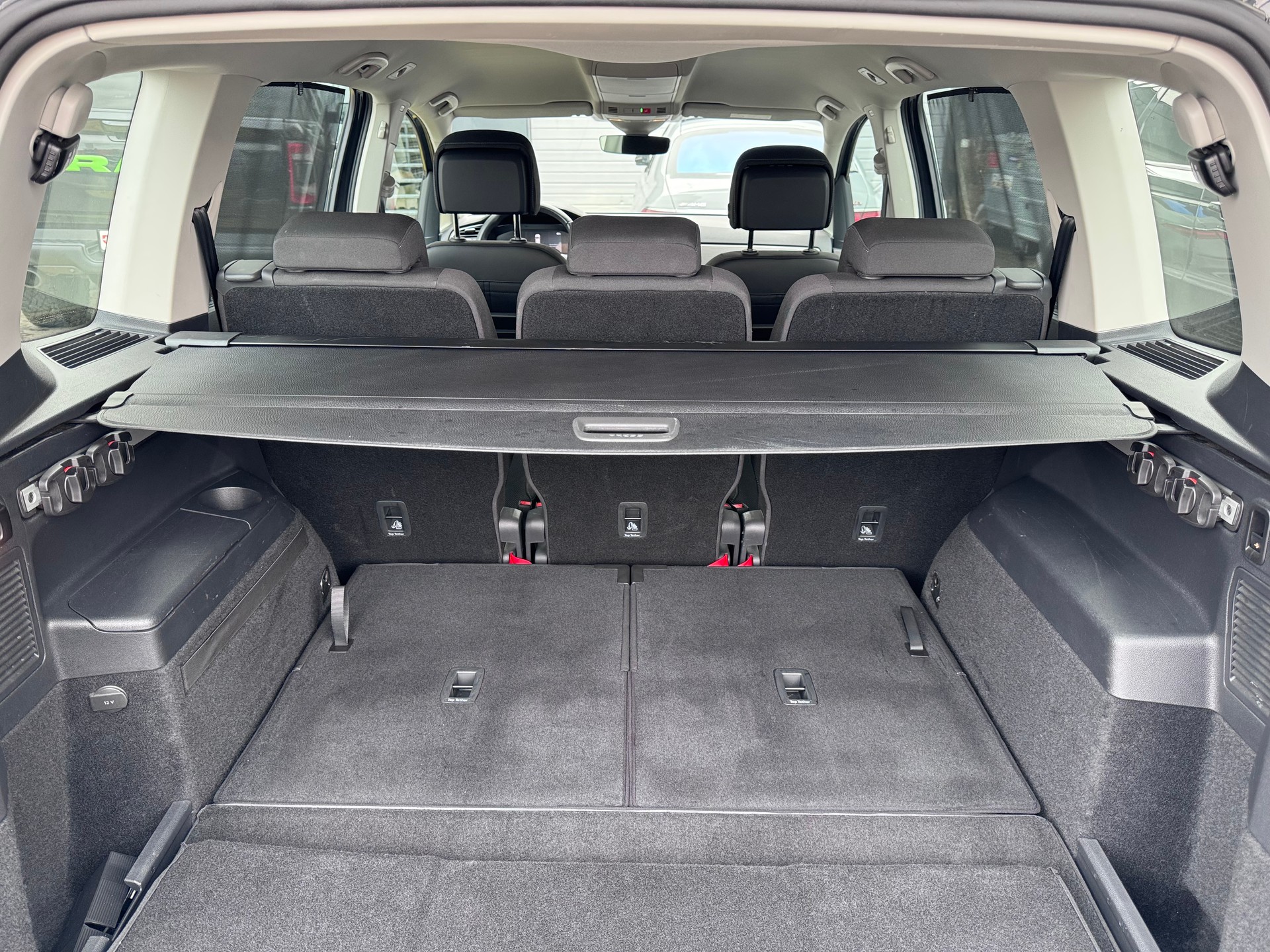 VW Touran 2.0 TDI BlueMotion Technology Comfortline DSG-image-11