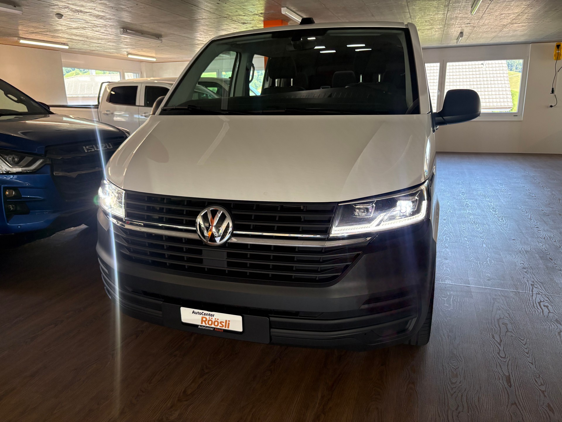 VW T6.1 Caravelle 2.0 TDI 4Motion-image-1