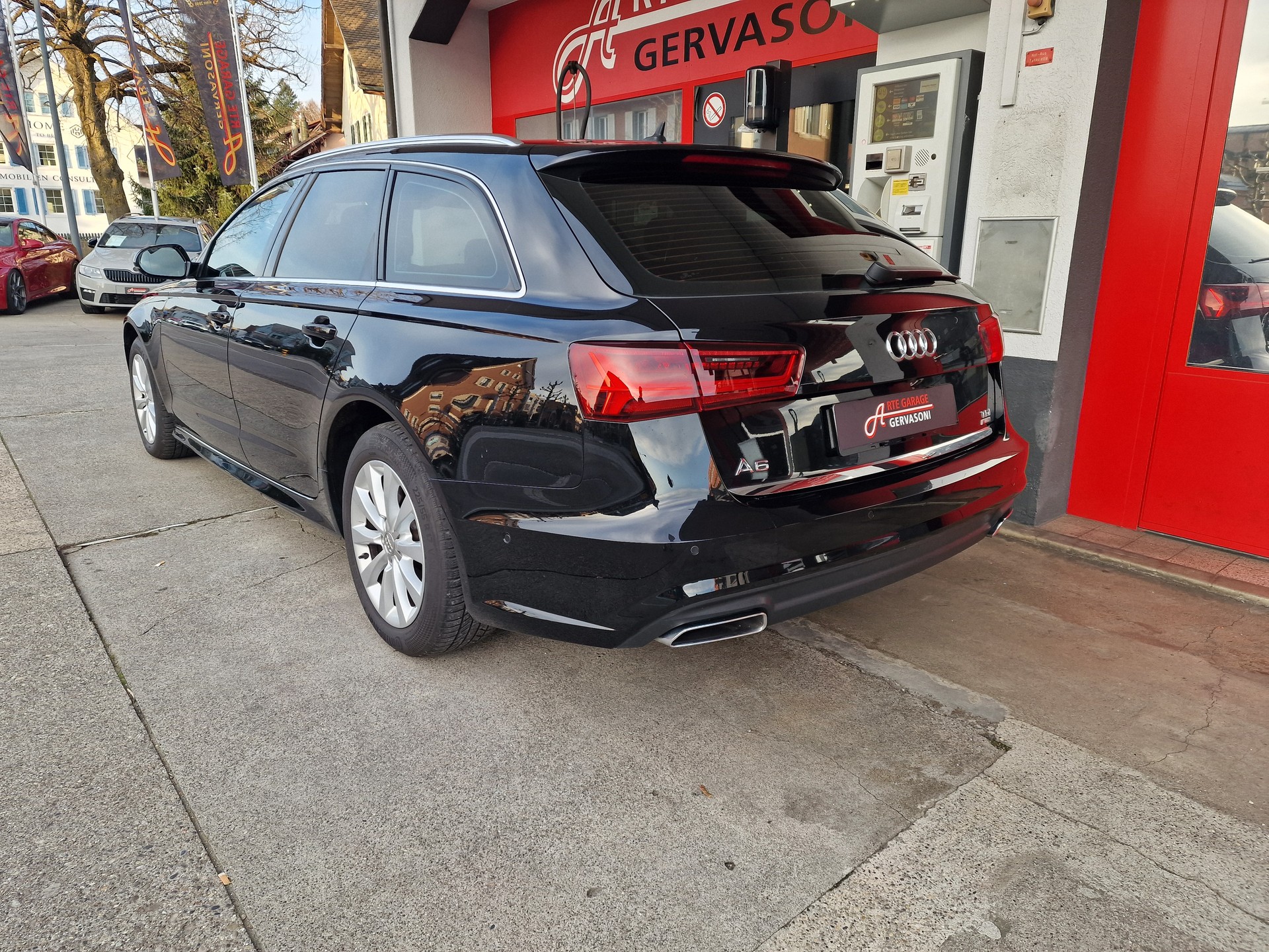 AUDI A6 Avant 2.0 TDI-image-6
