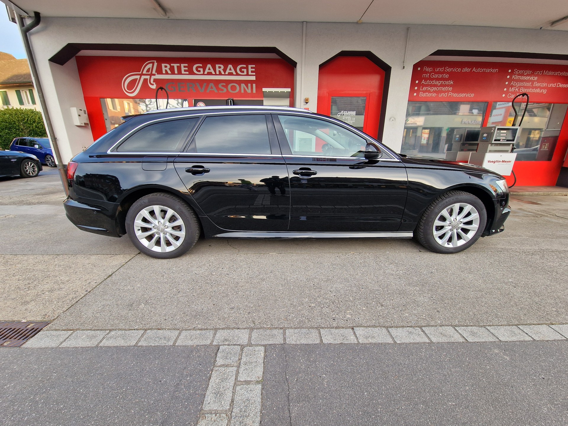 AUDI A6 Avant 2.0 TDI-showroom-element-3