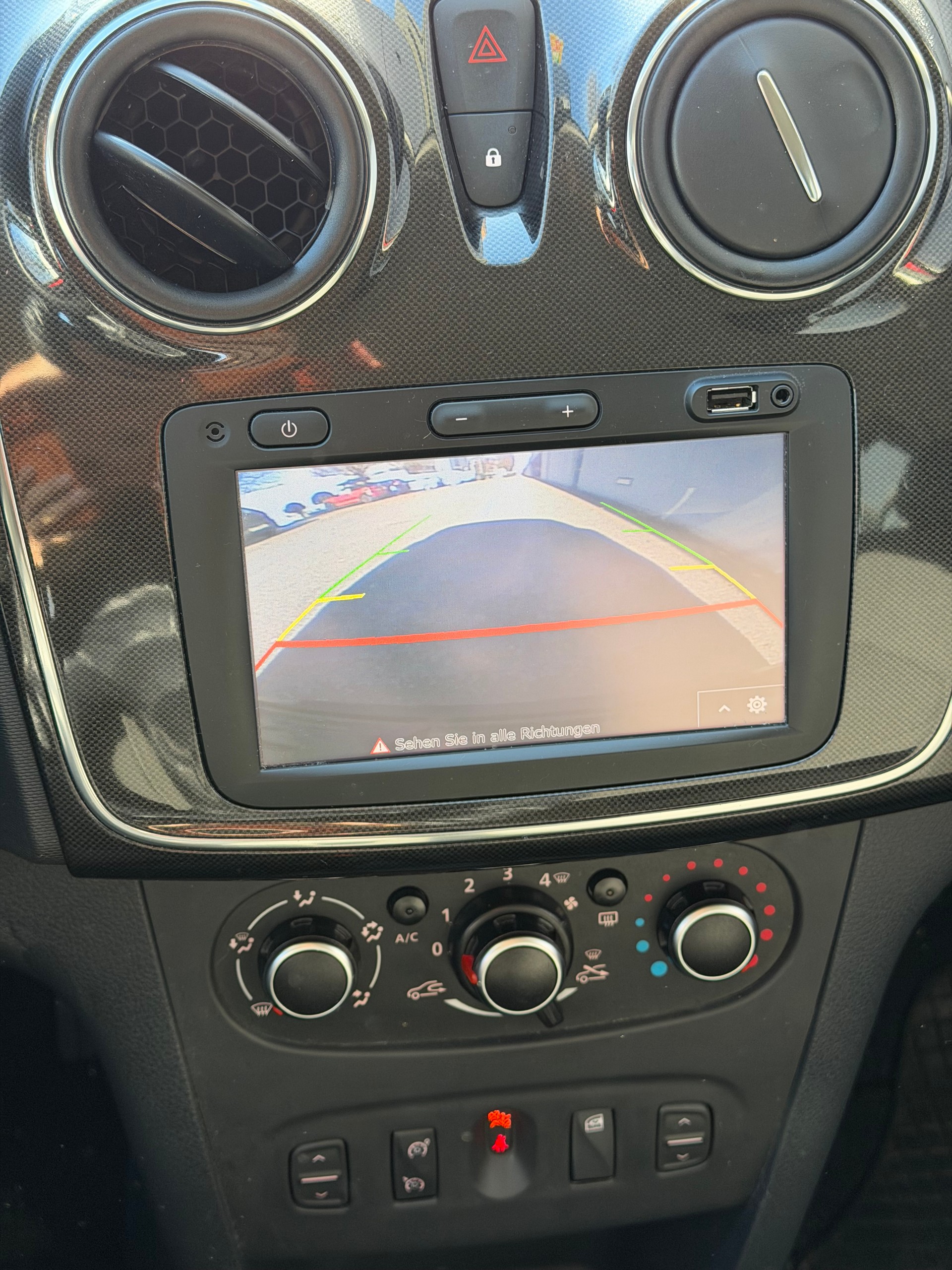 DACIA Sandero 1.0 Essential-image-9