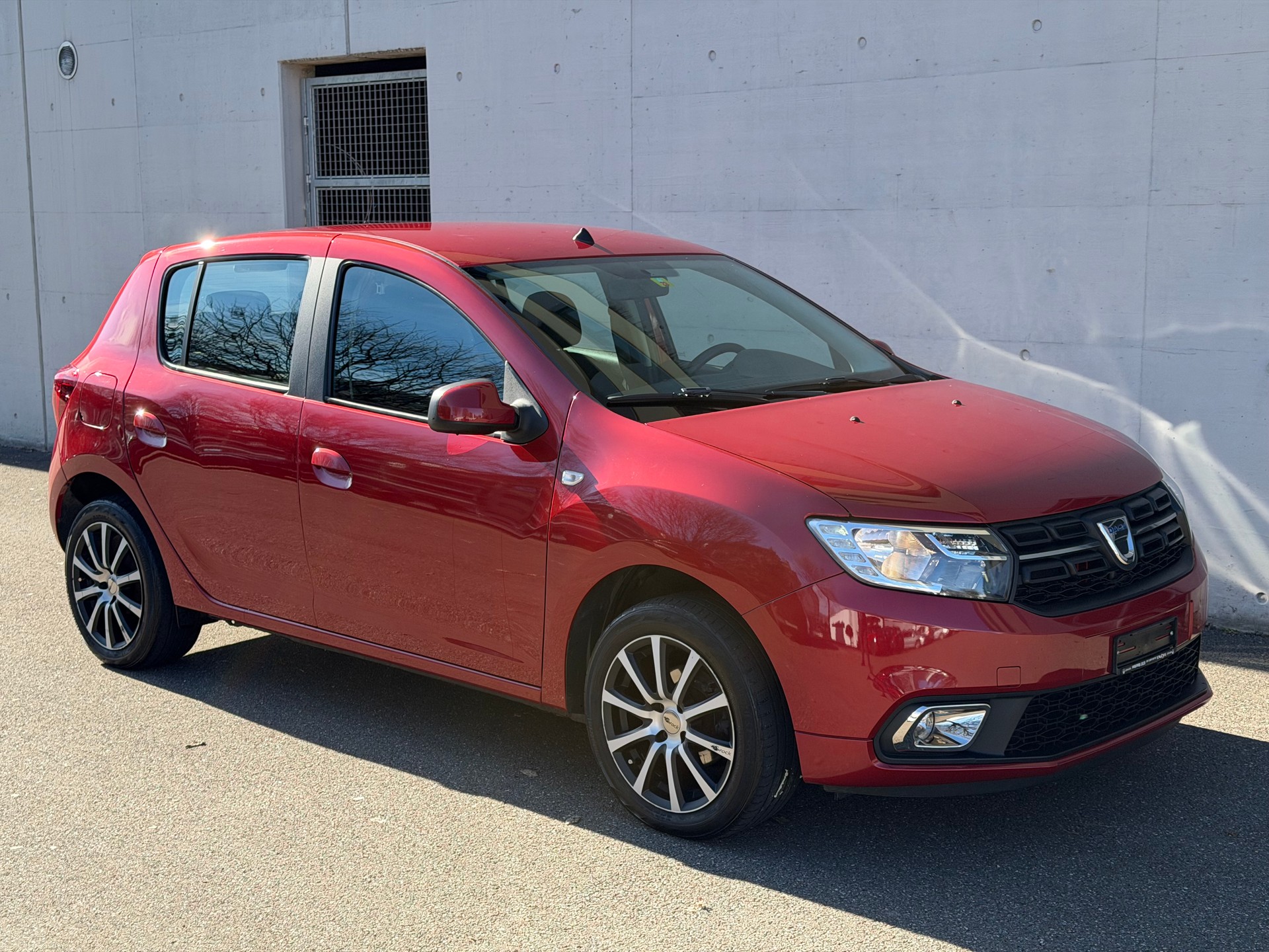 DACIA Sandero 1.0 Essential-image-1