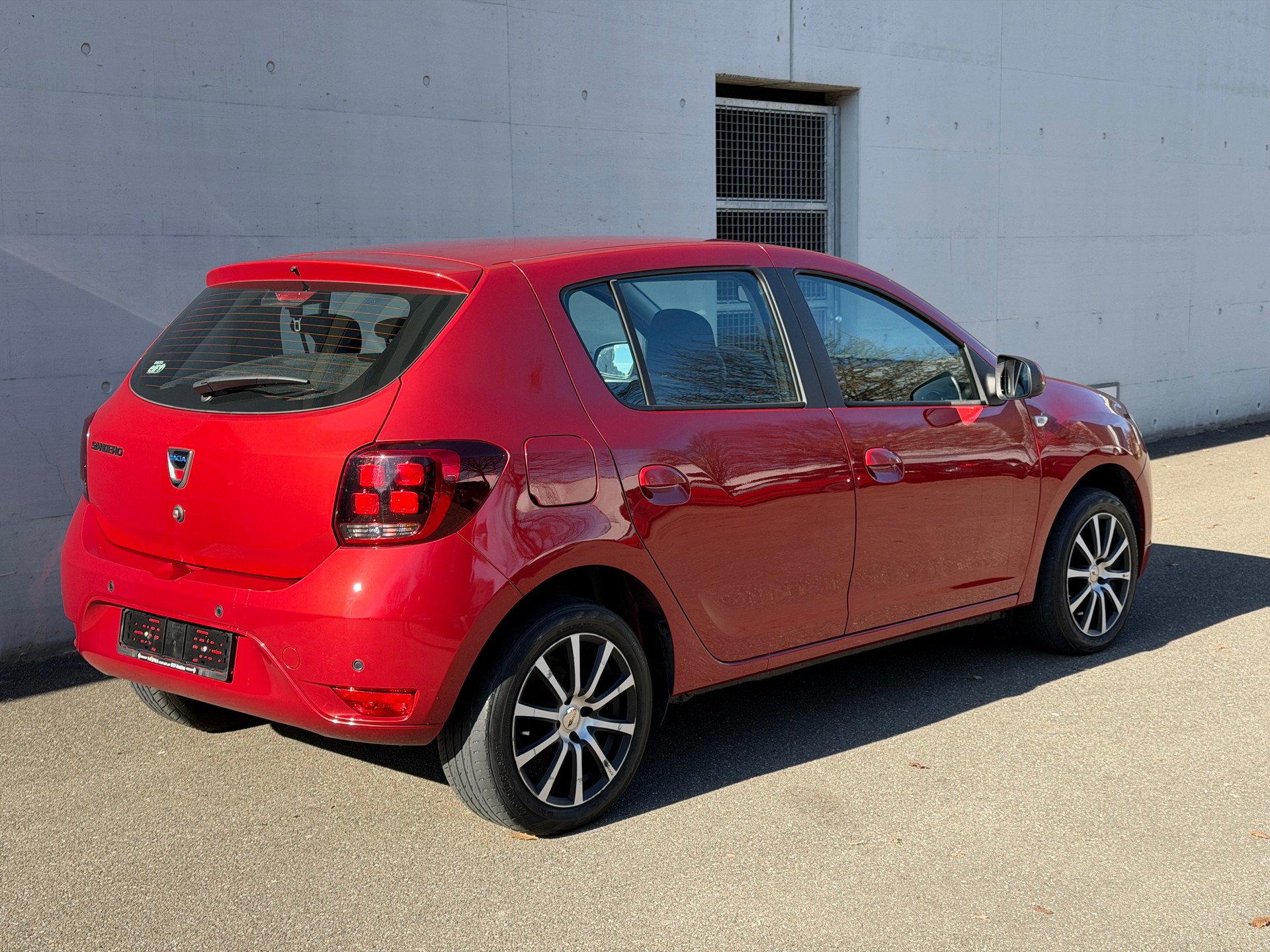 DACIA Sandero 1.0 Essential-image-5