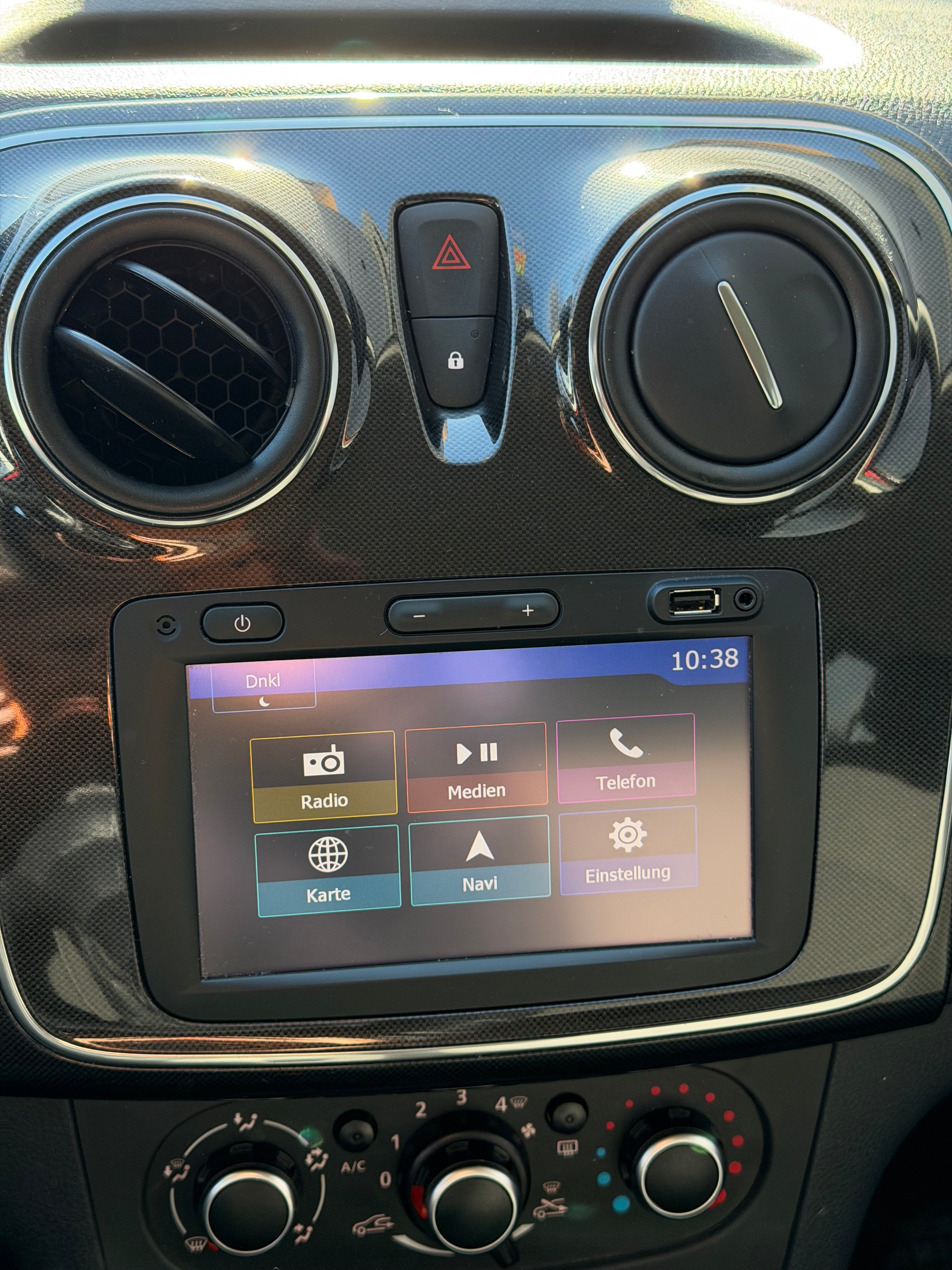 DACIA Sandero 1.0 Essential-image-10