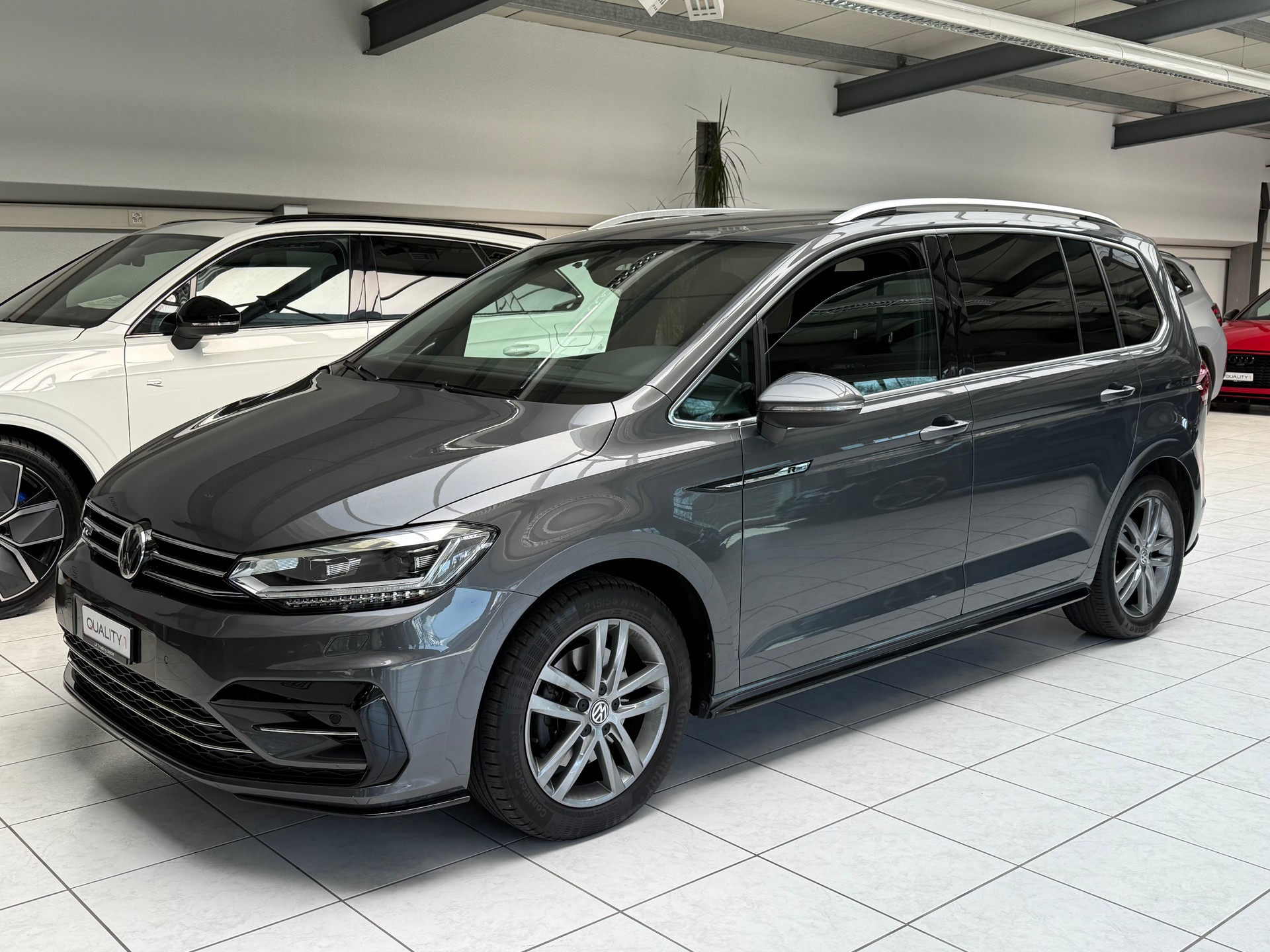 VW Touran 1.4 TSI BlueMotion Technology Highline DSG * R-Line * frisch ab MFK * 7 Plätzer *