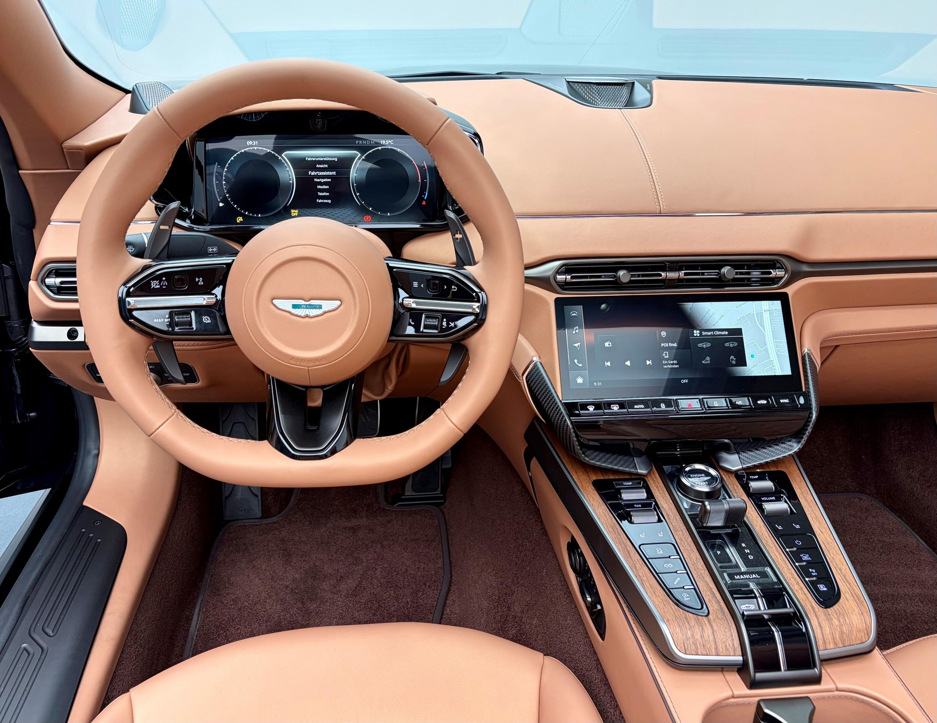 ASTON MARTIN Vanquish Volante 5.2 V12 Bi-Turbo-image-5