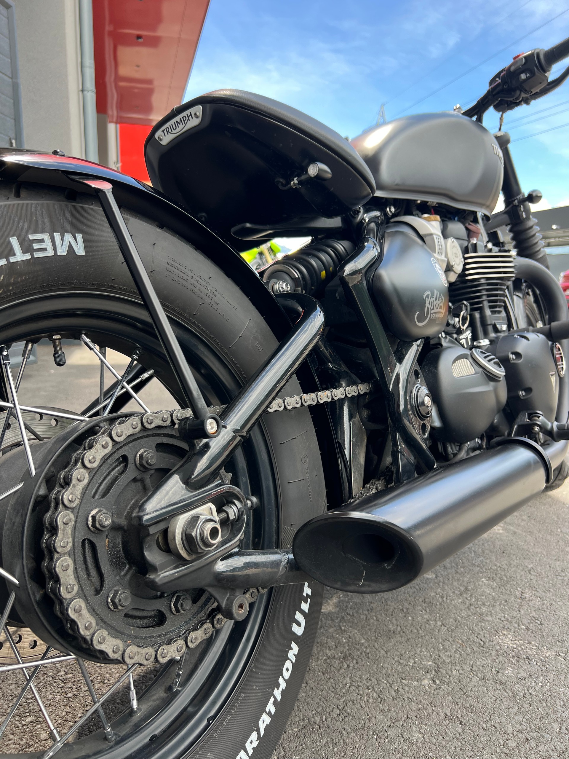 TRIUMPH Bonneville 1200 Bobber Black ABS-image-6