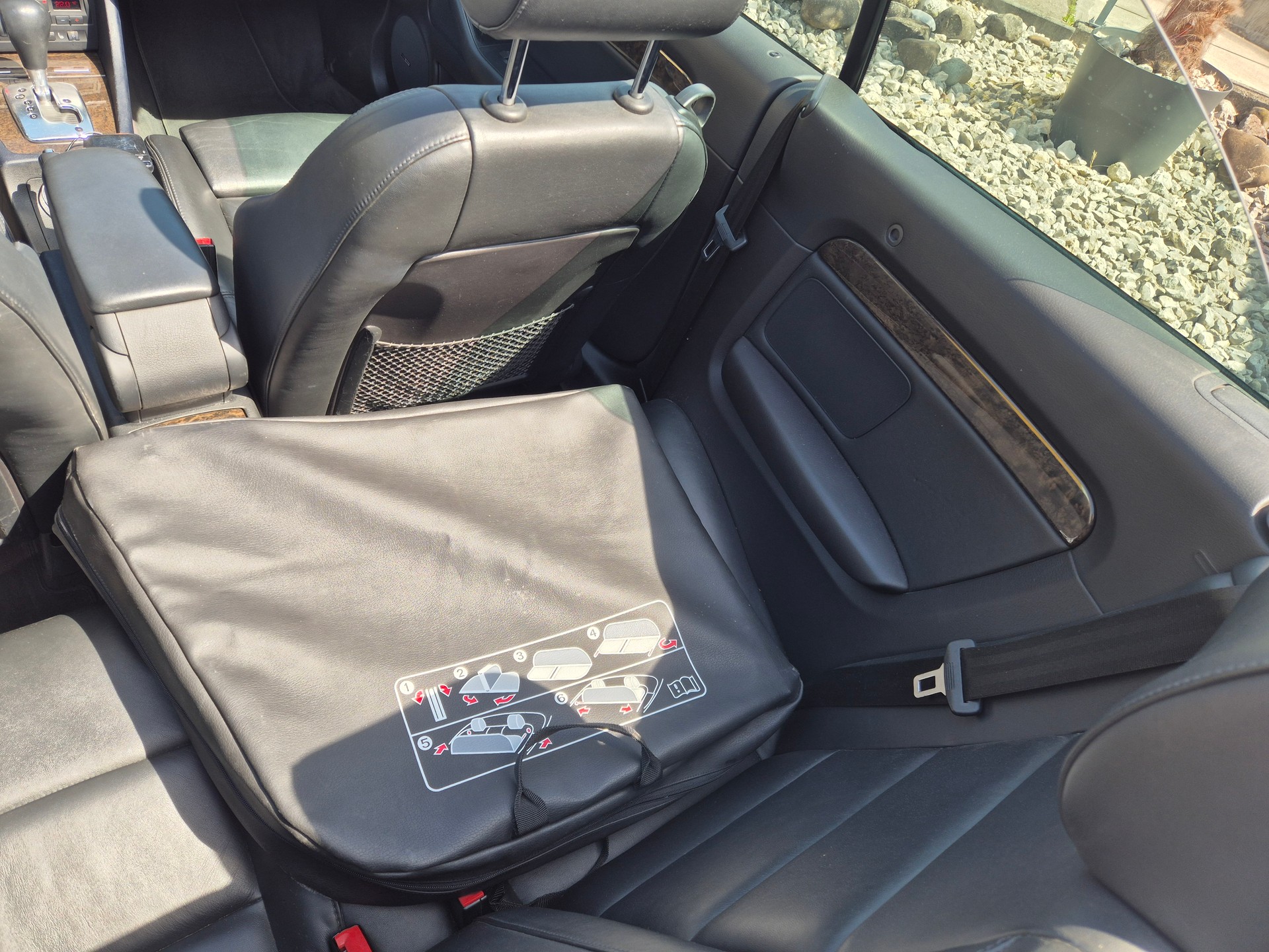 AUDI A4 Cabriolet 3.0 V6-image-8