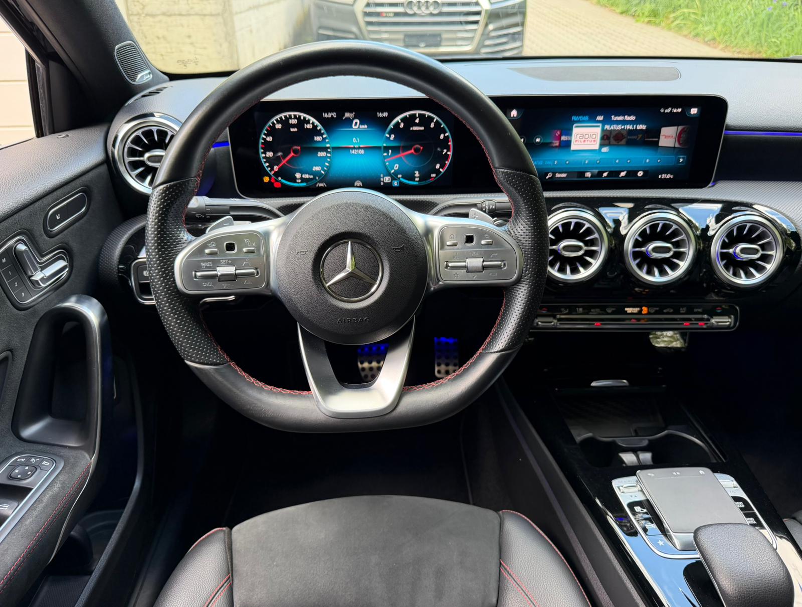 MERCEDES-BENZ A 250 4Matic AMG Line 4Matic 7G-DCT-image-19
