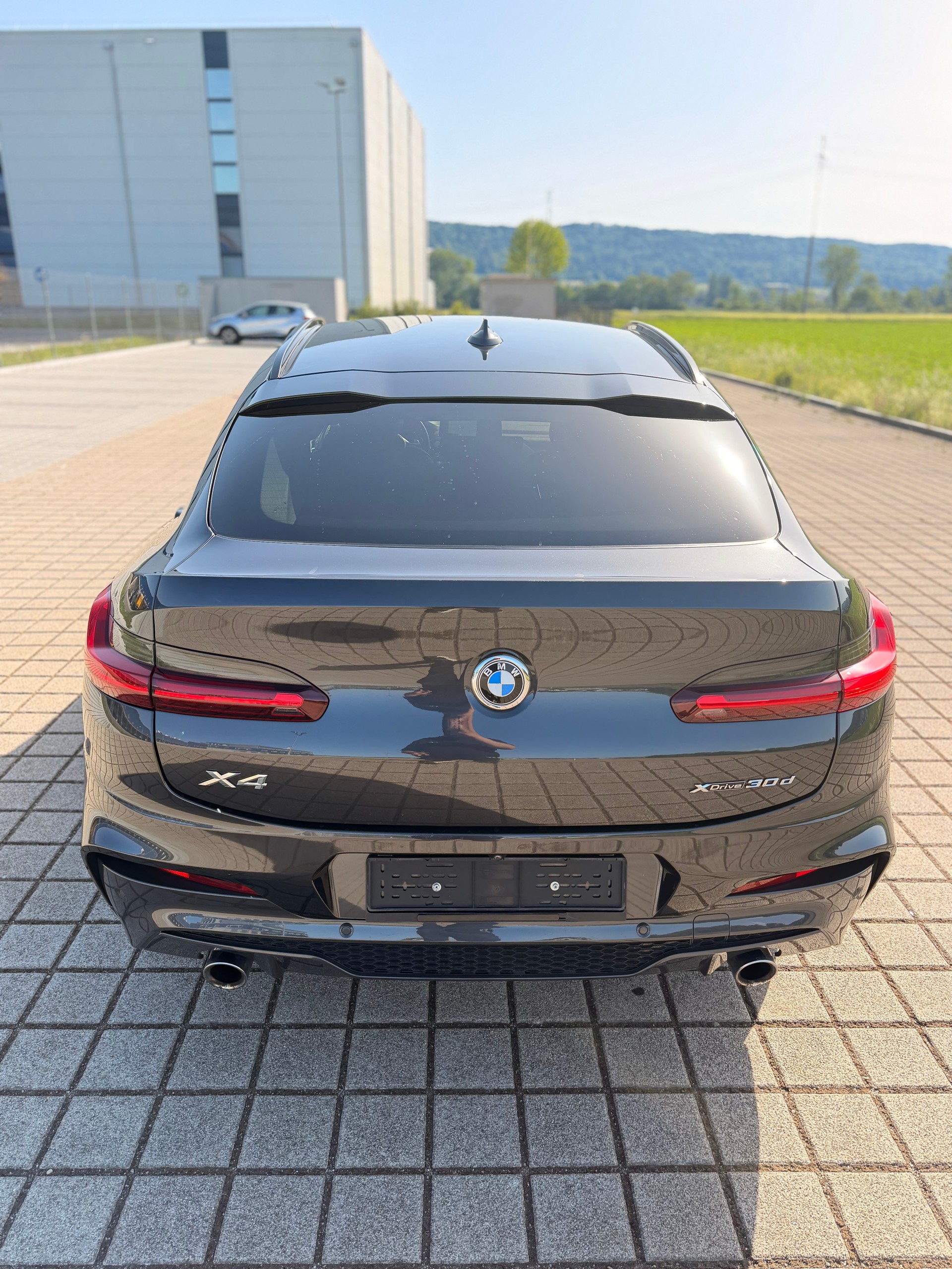 BMW X4 xDrive 30d M Sport X Steptronic-image-10