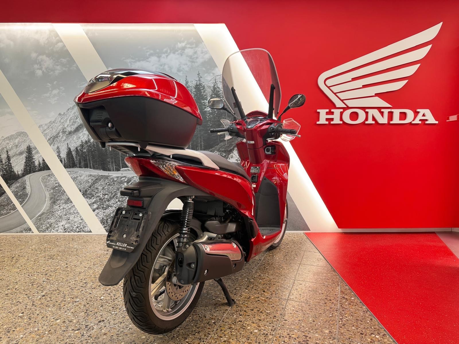 HONDA SH 300 A mit Top-Case und Windschild-image-3