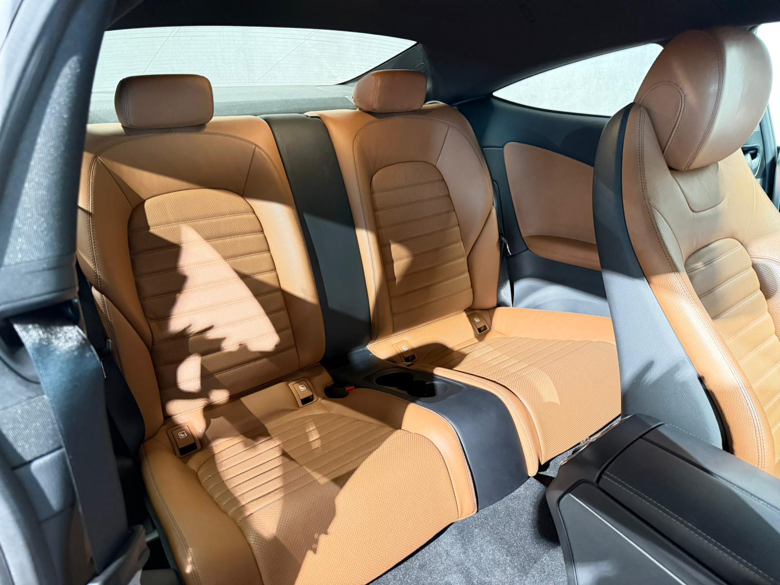 MERCEDES-BENZ C 400 Coupé 4Matic 9G-tronic-image-18
