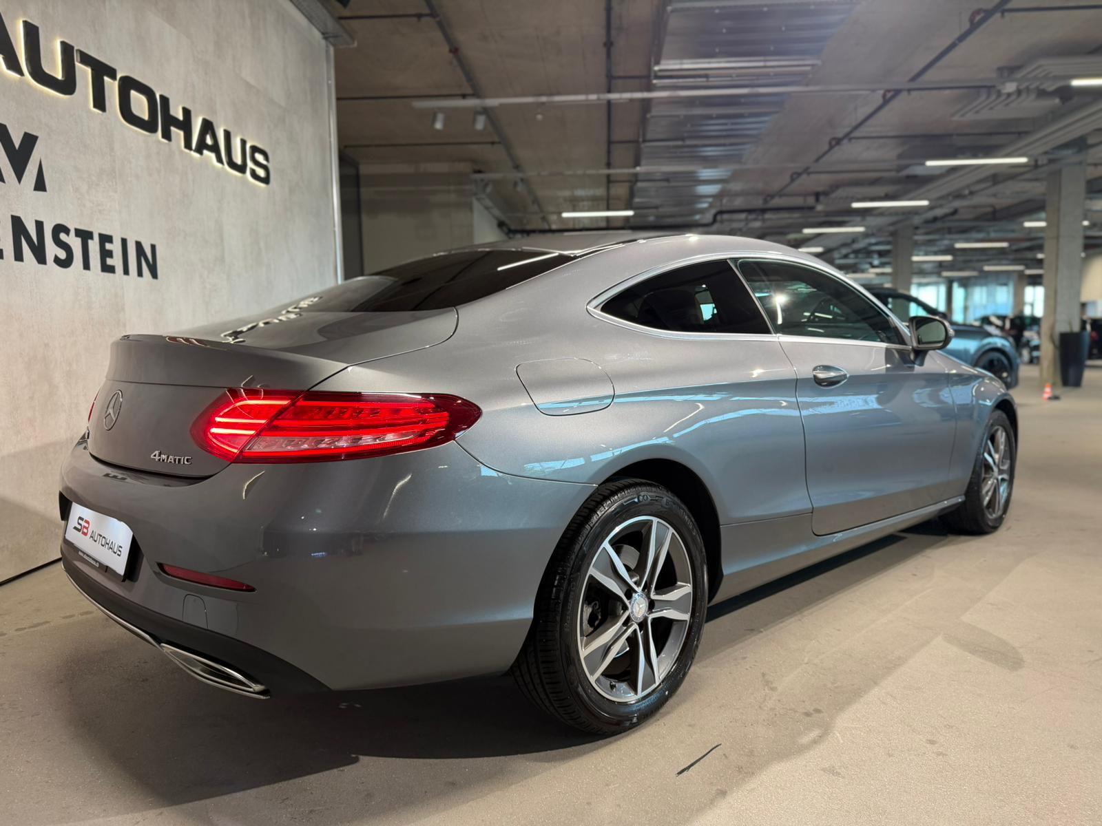 MERCEDES-BENZ C 400 Coupé 4Matic 9G-tronic-image-10