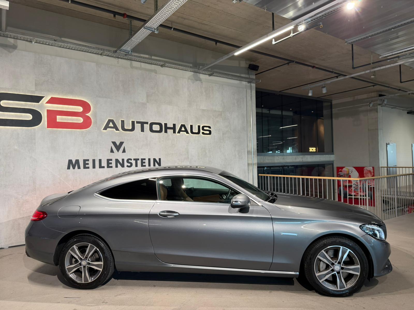 MERCEDES-BENZ C 400 Coupé 4Matic 9G-tronic-image-6