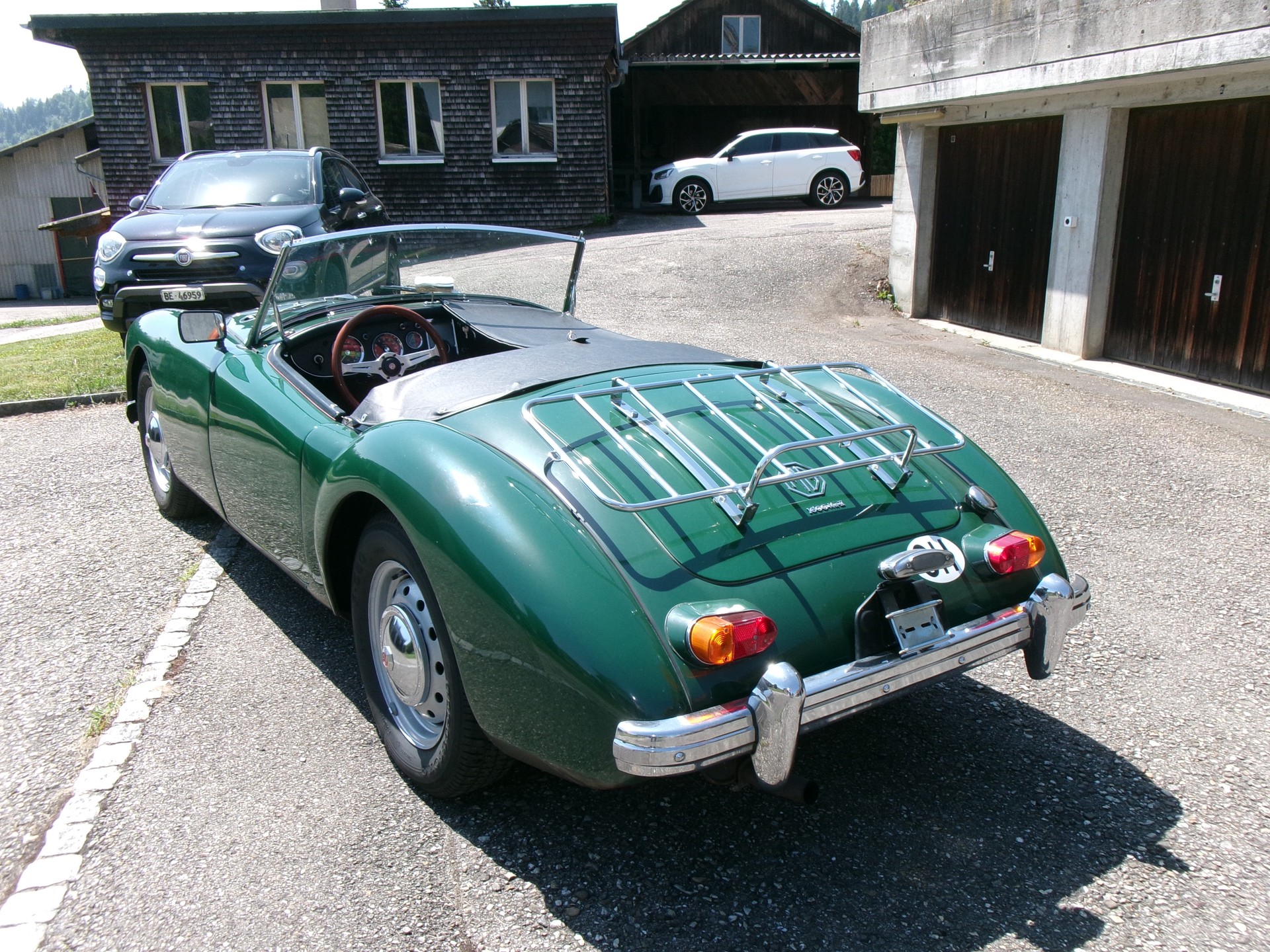 MG Cabriolet-showroom-element-3