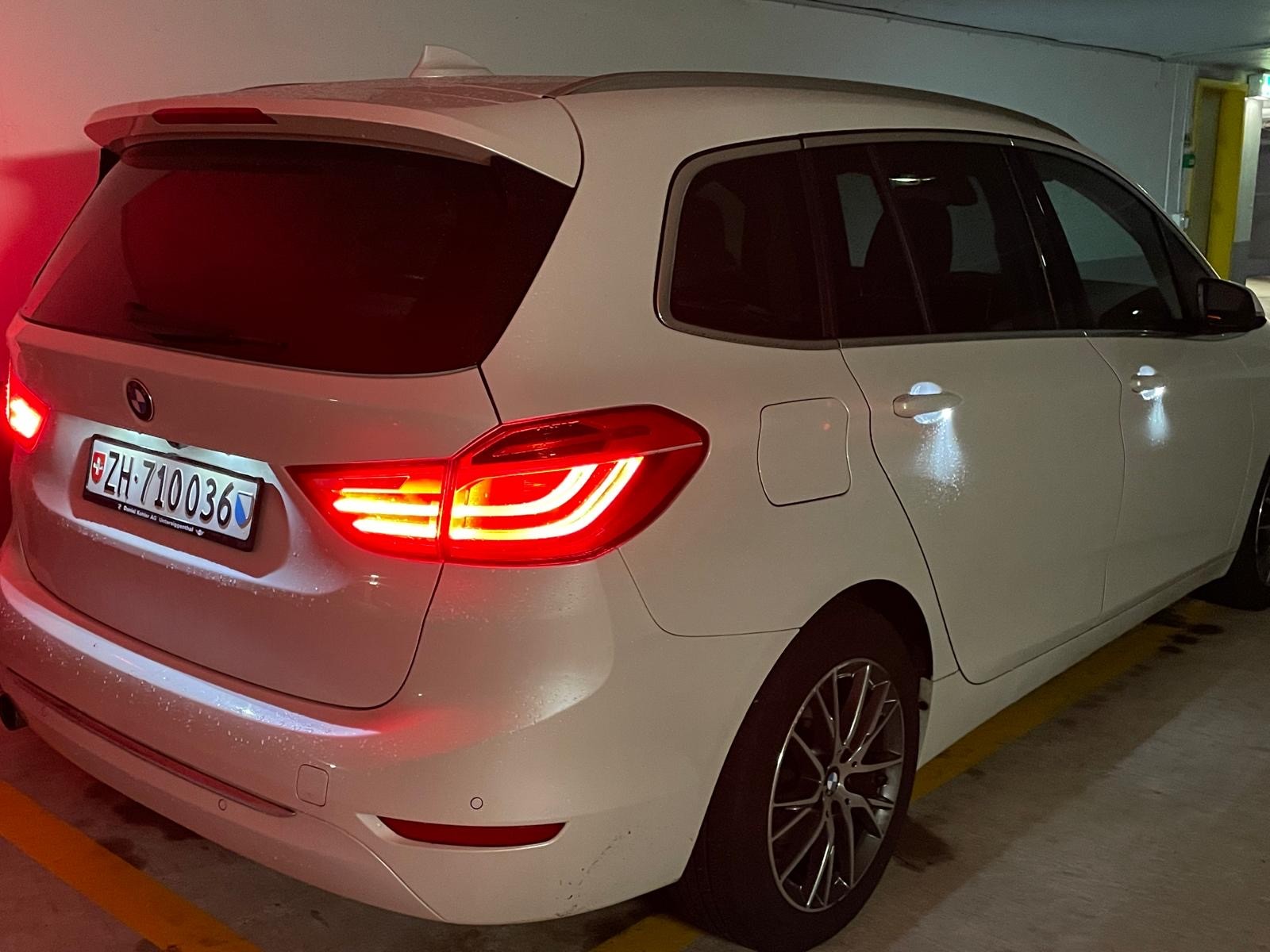 BMW BMW 218 Gran Tourer Luxury Line– 7-Plätze-image-5