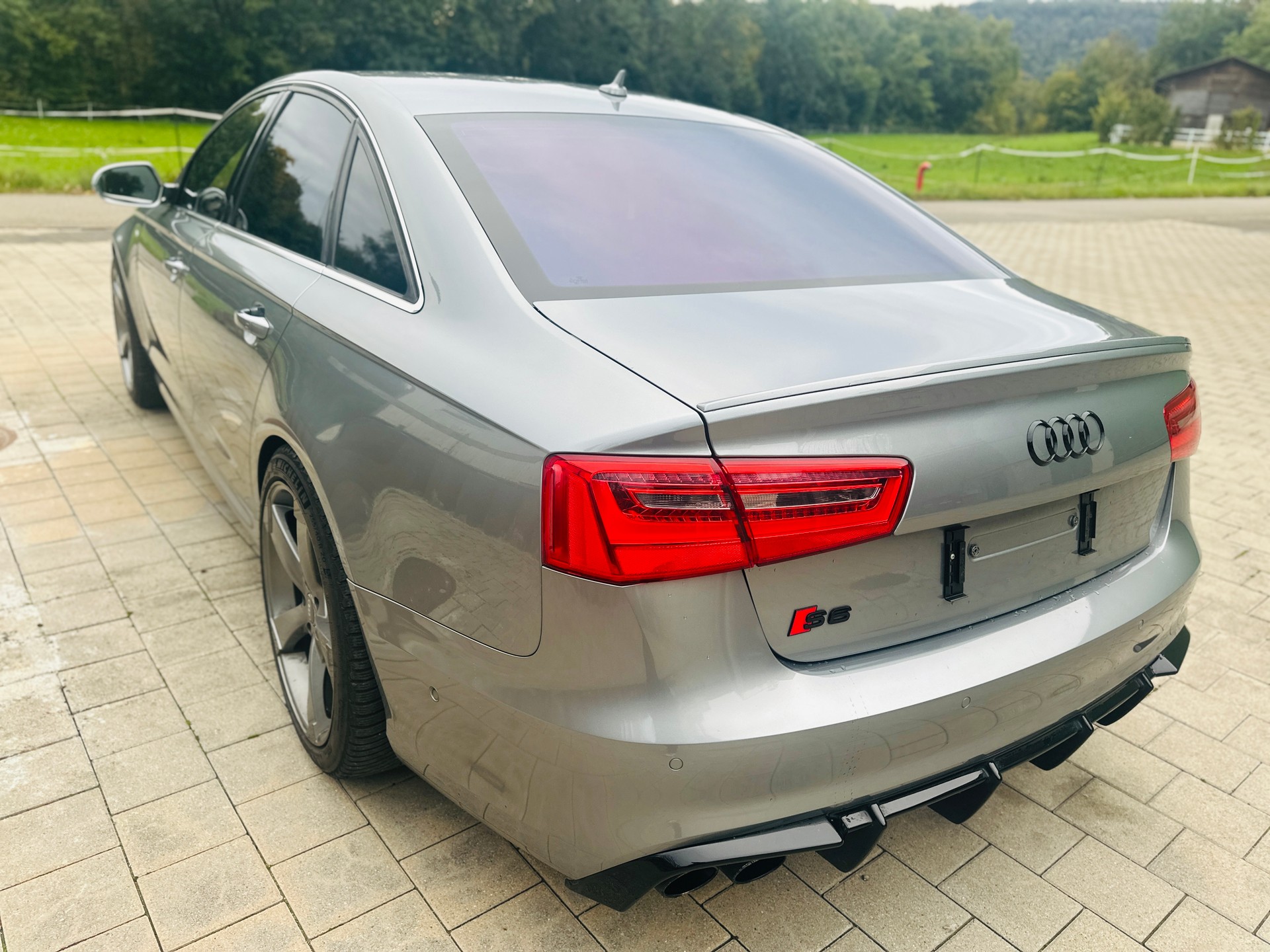 AUDI S6 Limousine 4.0 TFSI V8 quattro S-tronic-image-4