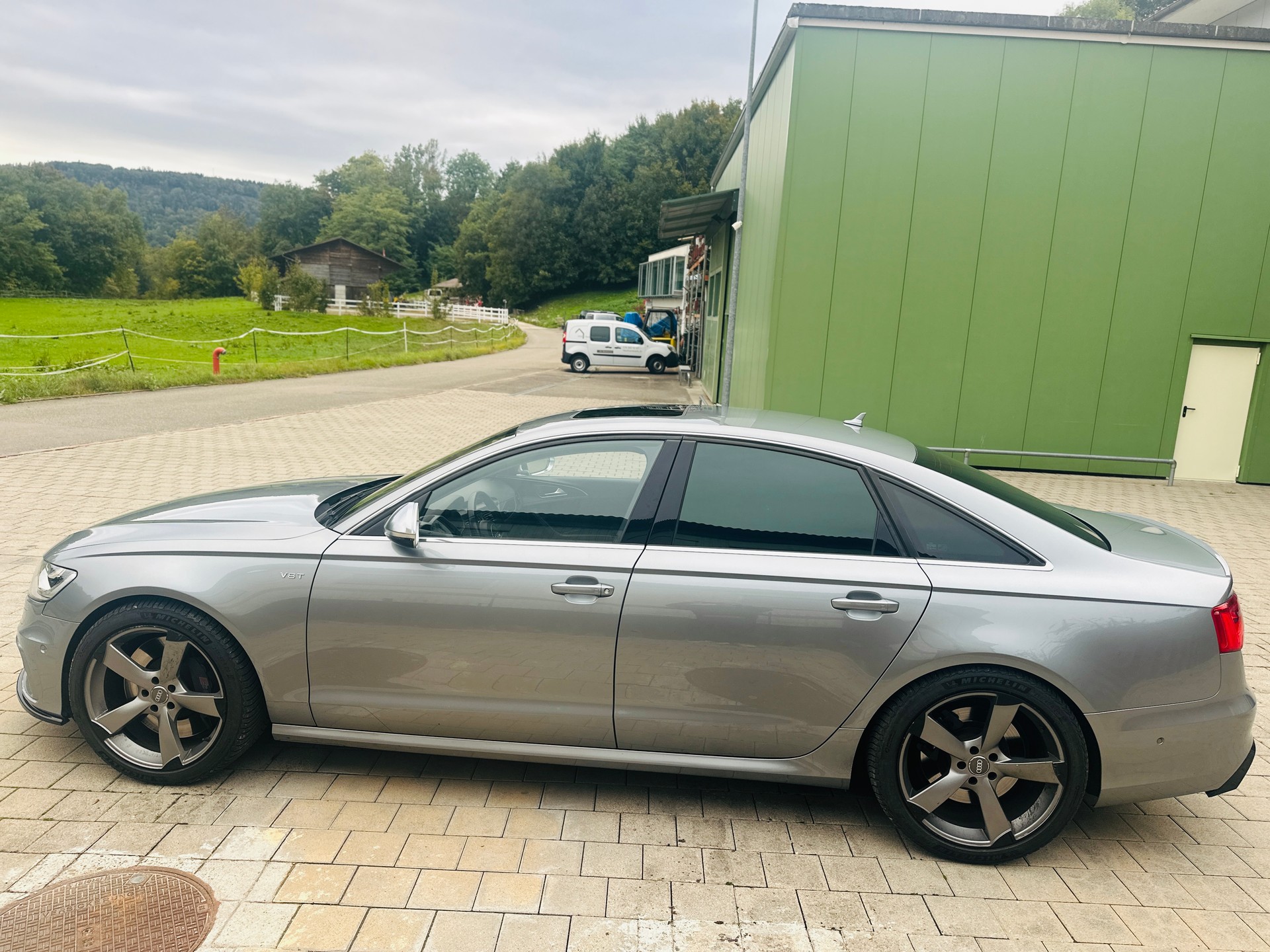 AUDI S6 Limousine 4.0 TFSI V8 quattro S-tronic-image-3