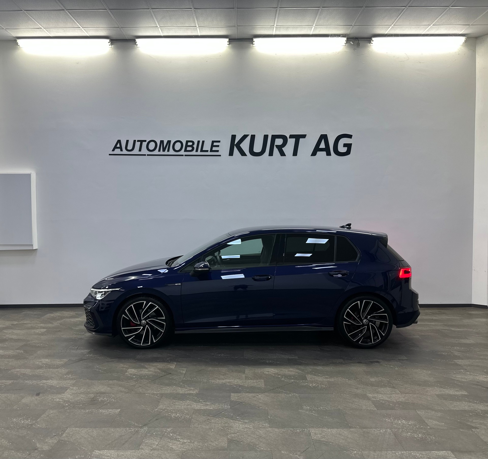 VW Golf 2.0 TDI GTD DSG-showroom-element-2