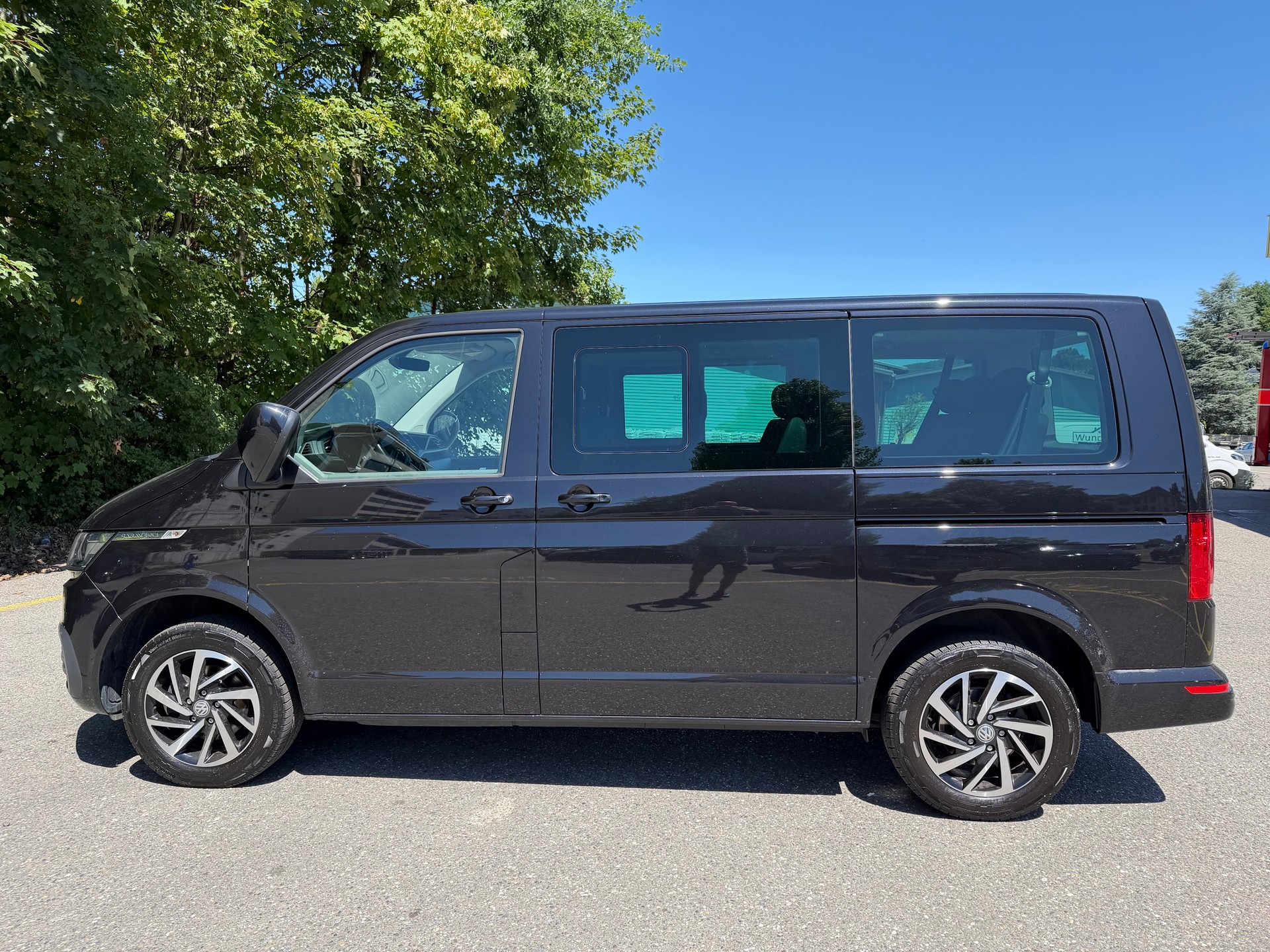 VW T6.1 Caravelle 2.0 TDI Comfortline DSG-showroom-element-1