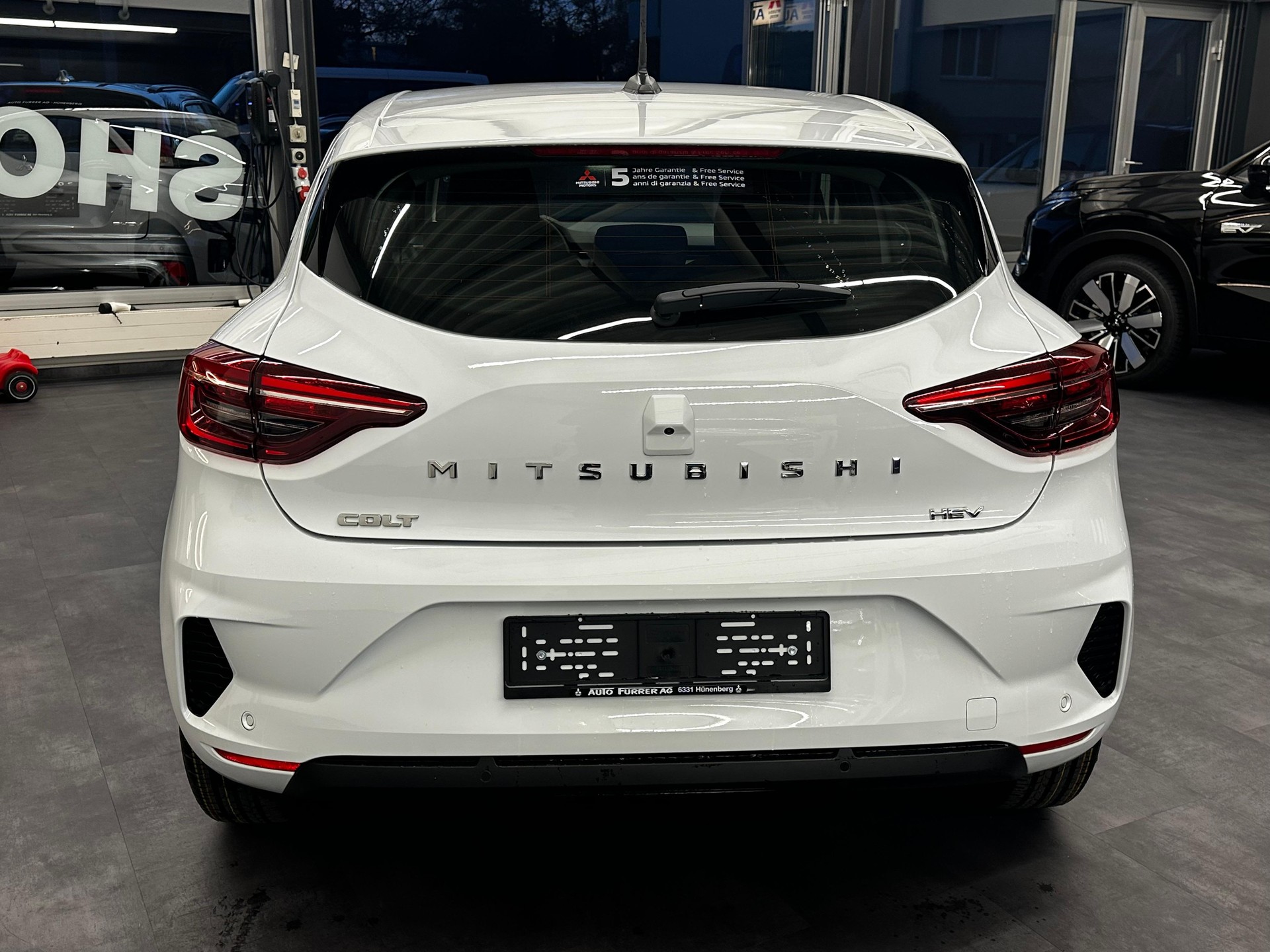 MITSUBISHI Colt 1.6 HEV Invite-image-4