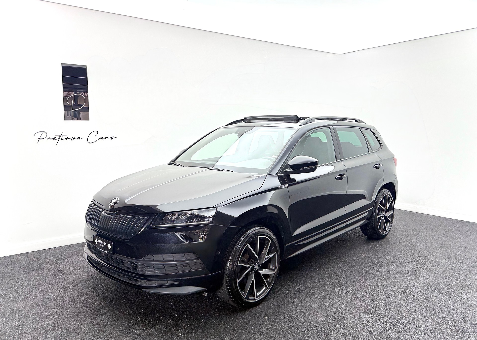 SKODA Karoq 2.0 TDI SCR SportLine 4x4 DSG PANORAMADACH-showroom-element-1