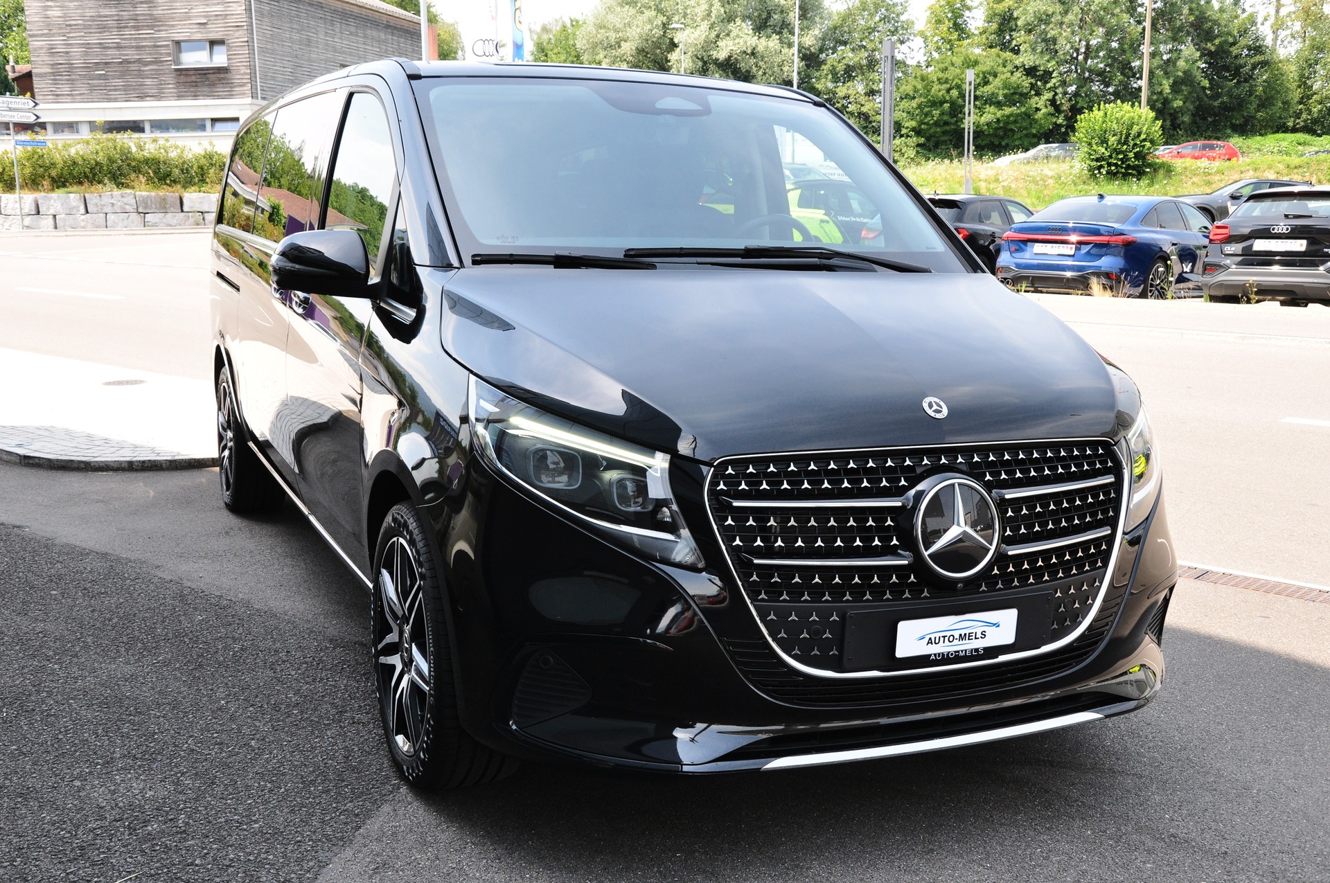 MERCEDES-BENZ V 300 d extralang Avantgarde 4Matic 9G-Tronic-image-8