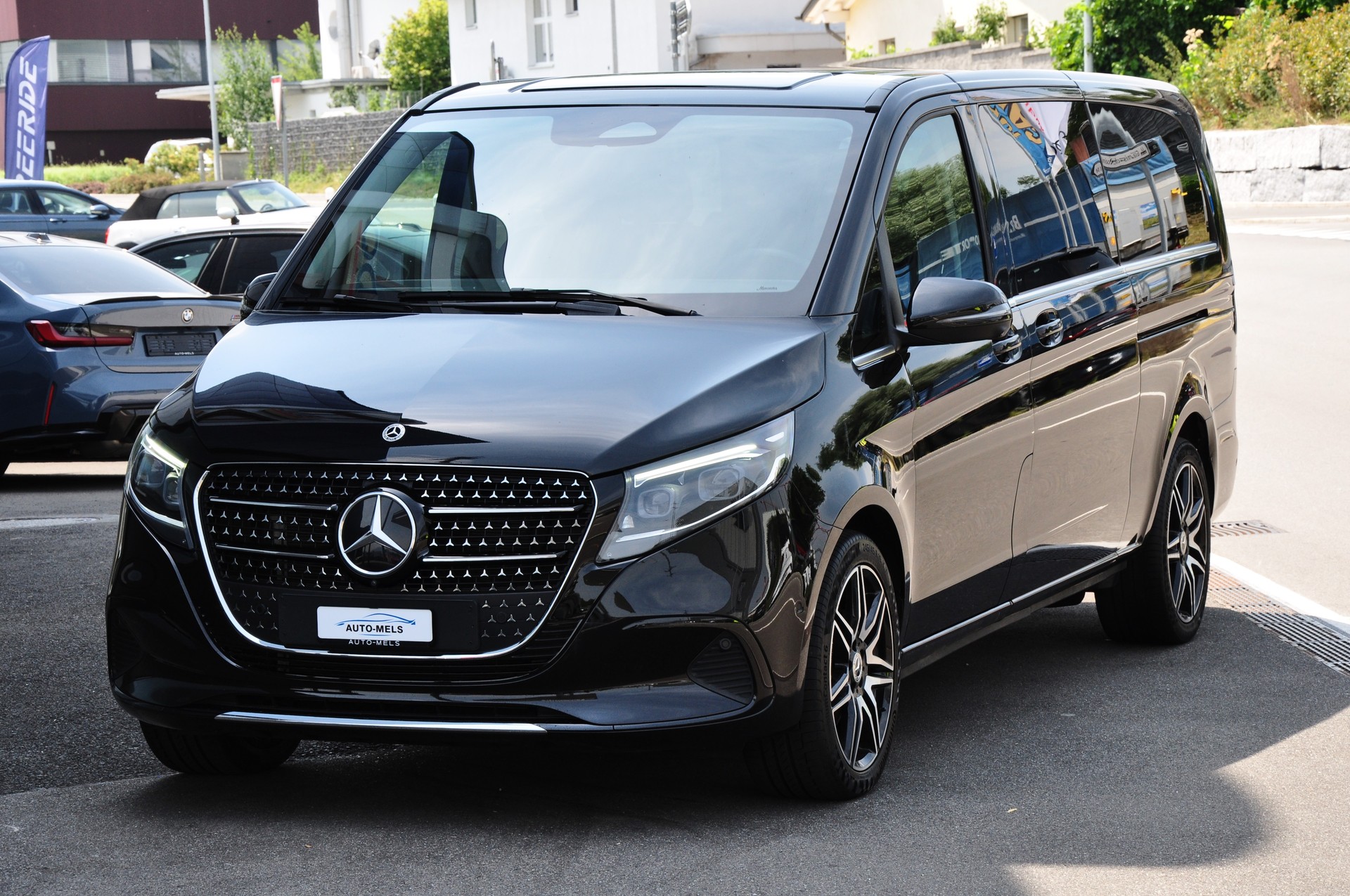 MERCEDES-BENZ V 300 d extralang Avantgarde 4Matic 9G-Tronic-image-10