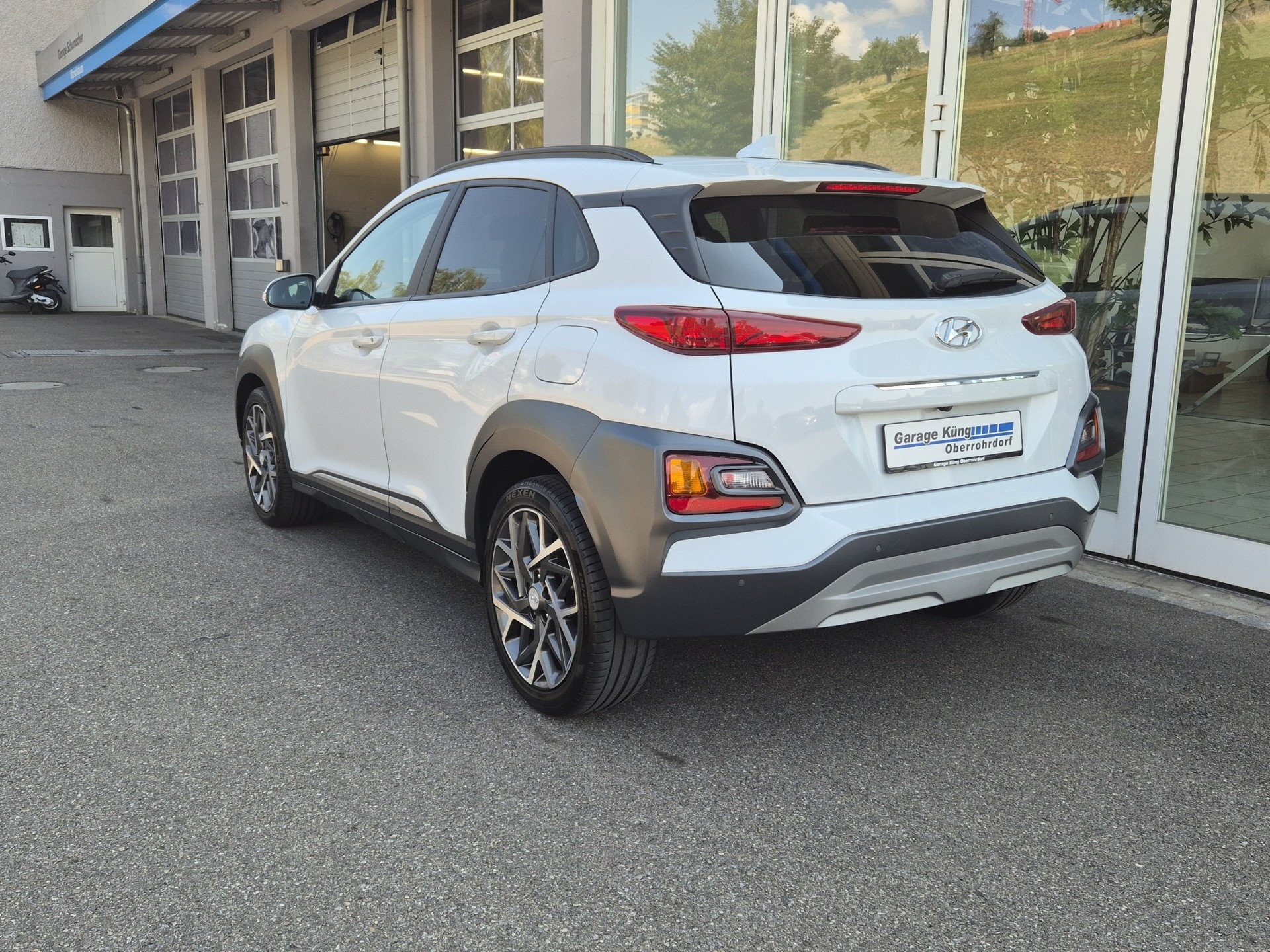 HYUNDAI Kona 1.6 GDi HEV Amplia DCT-showroom-element-3