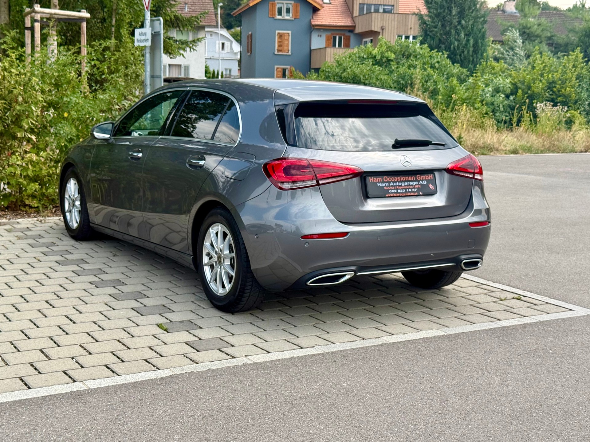 MERCEDES-BENZ A 200 Progressive 7G-DCT-showroom-element-1