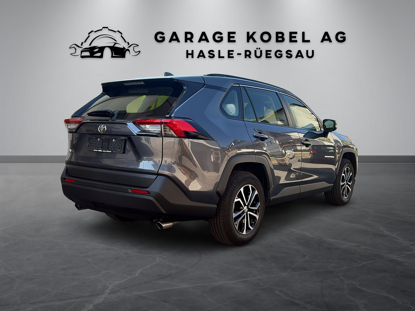 TOYOTA RAV-4 2.0 Active 2WD-showroom-element-2