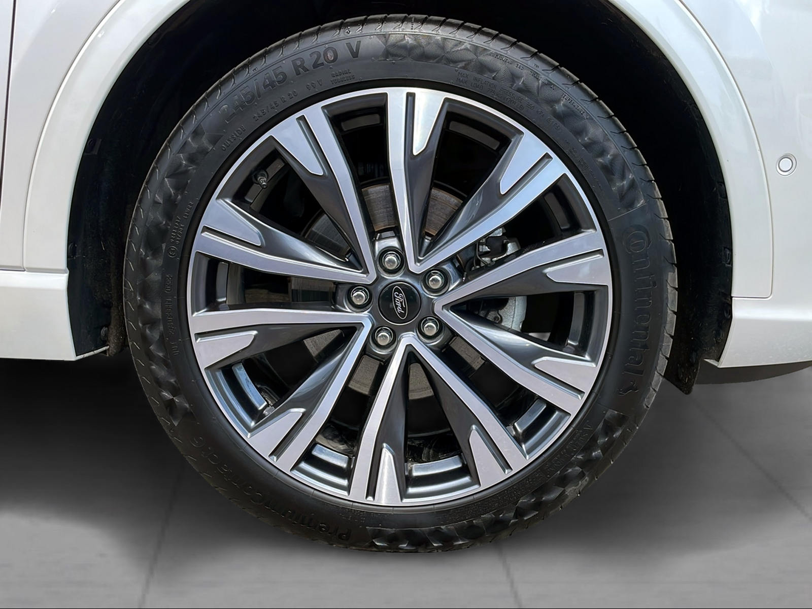 FORD Kuga 2.5 Plug-in Hybrid Vignale-image-9