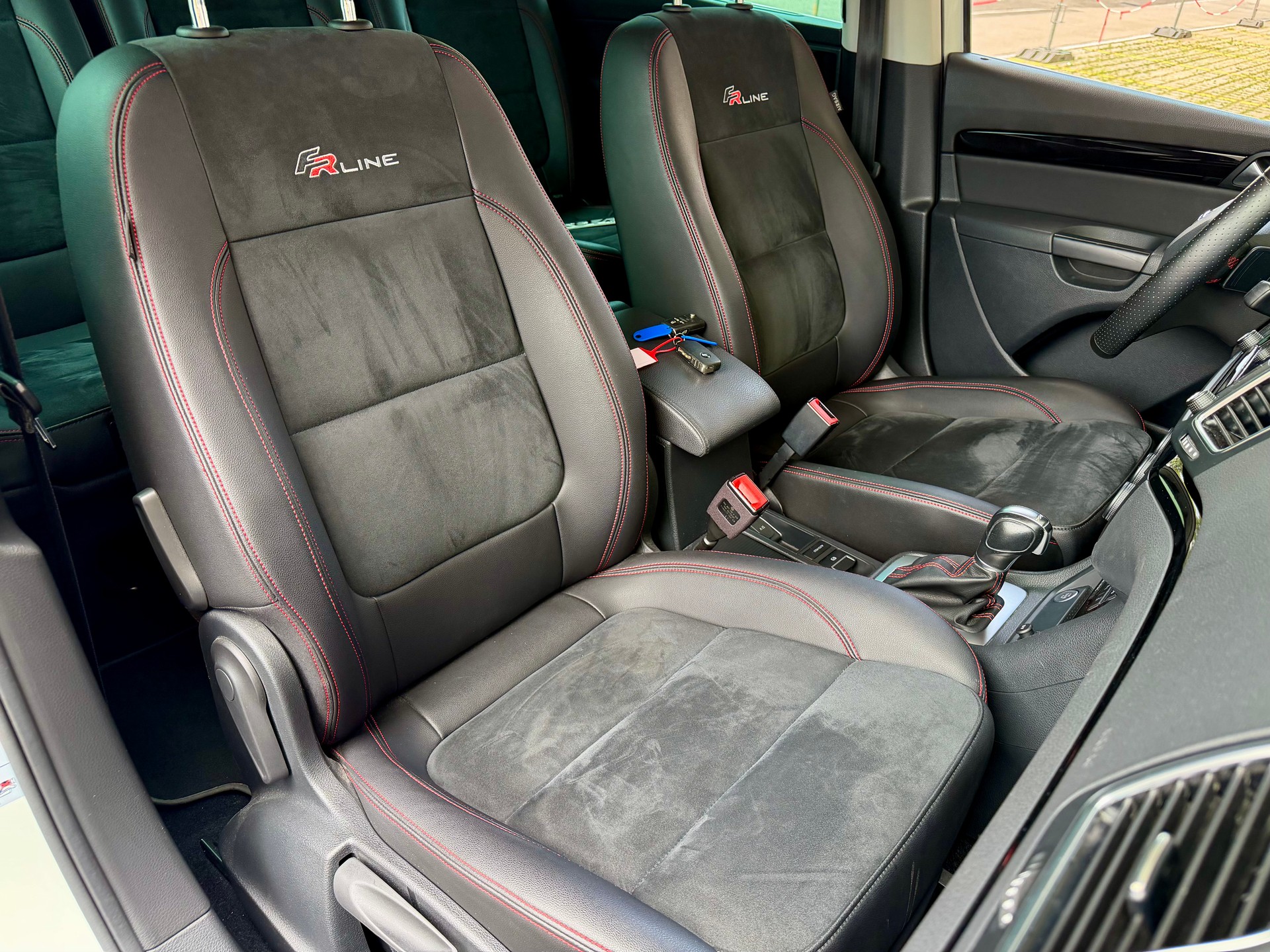 SEAT Alhambra 1.4 TSI FR Line DSG - 7 Plätzer - 8-fach Alu - AHK - Frisch ab MFK --image-11