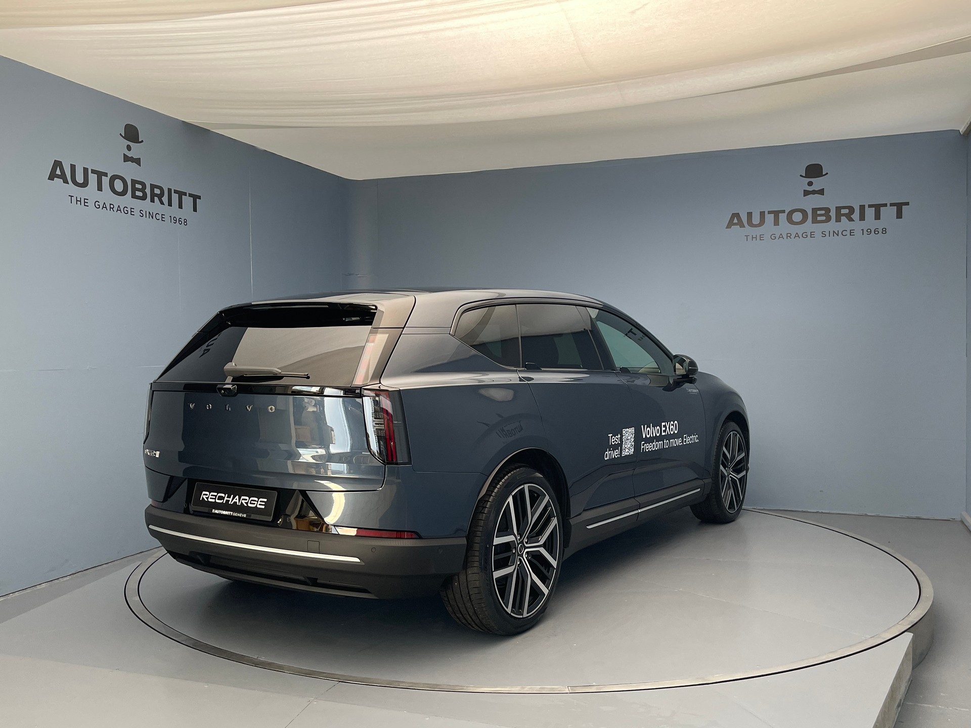 VOLVO EX60 Twin Ultra AWD-showroom-element-3