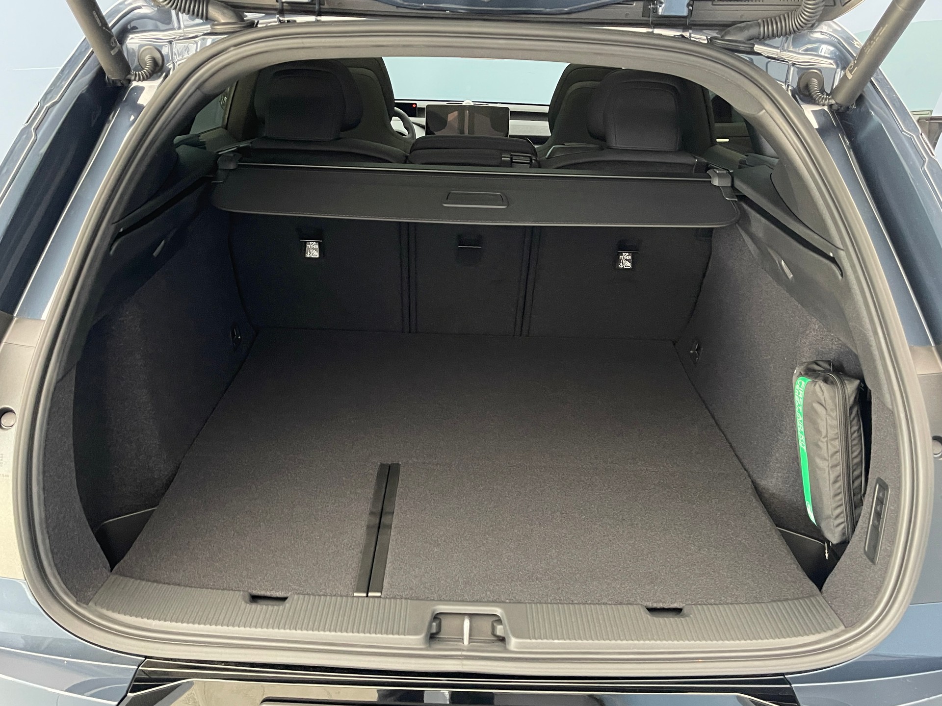 VOLVO EX60 Twin Ultra AWD-image-13