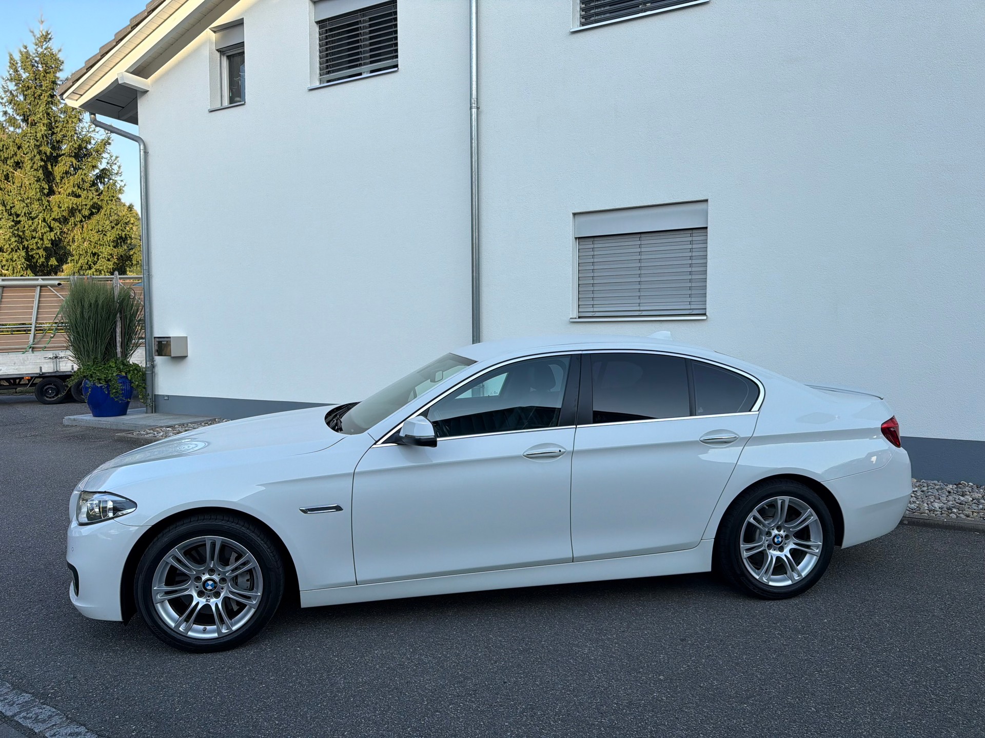 BMW 525d xDrive Steptronic-image-11