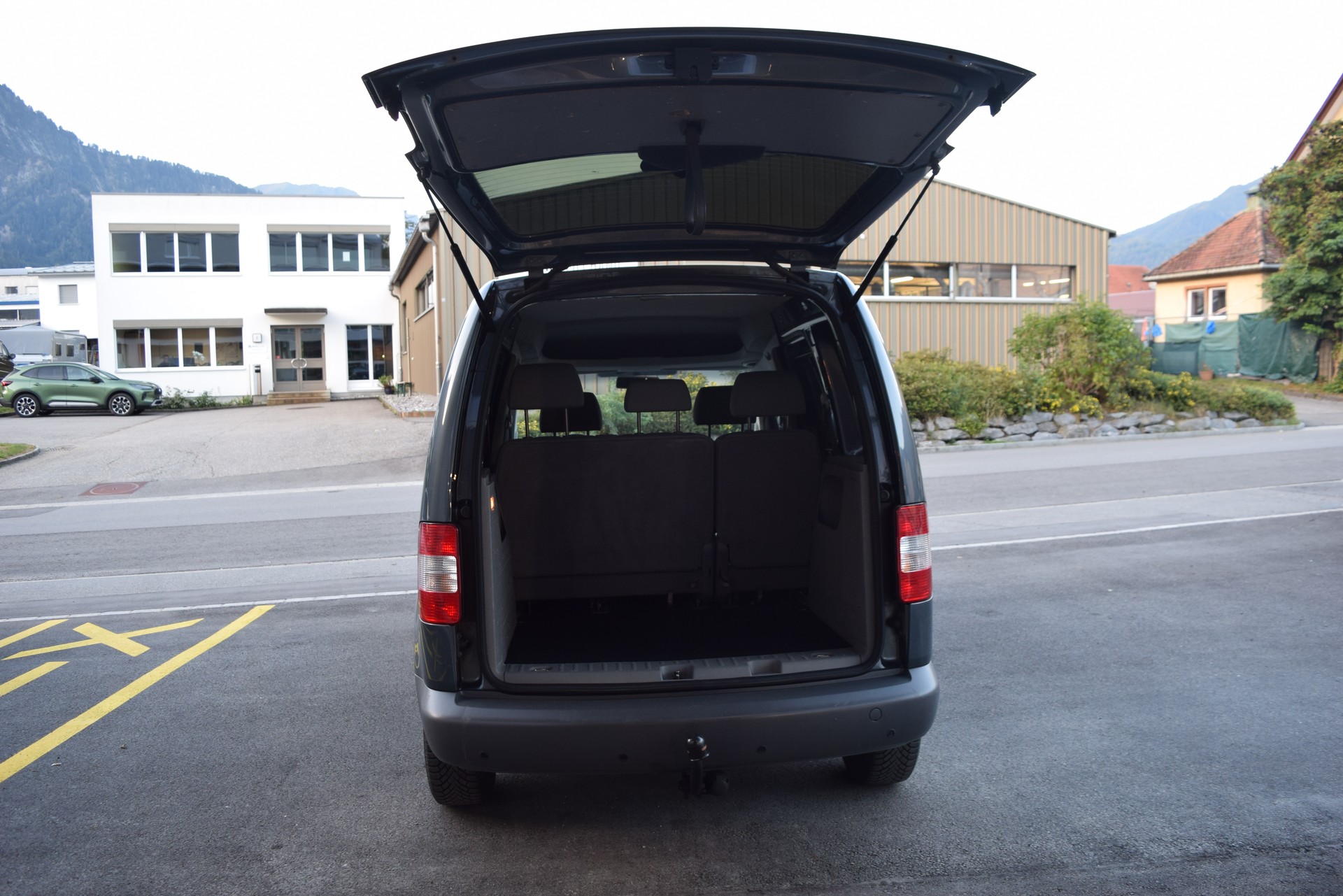 VW Caddy 1.9TDI PD 4Motion-image-6