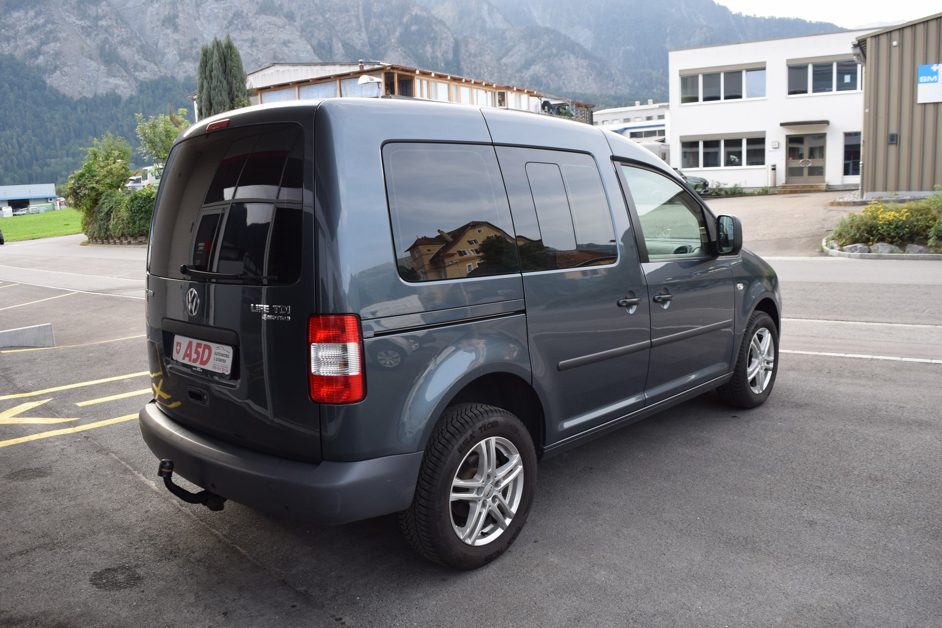 VW Caddy 1.9TDI PD 4Motion-image-7