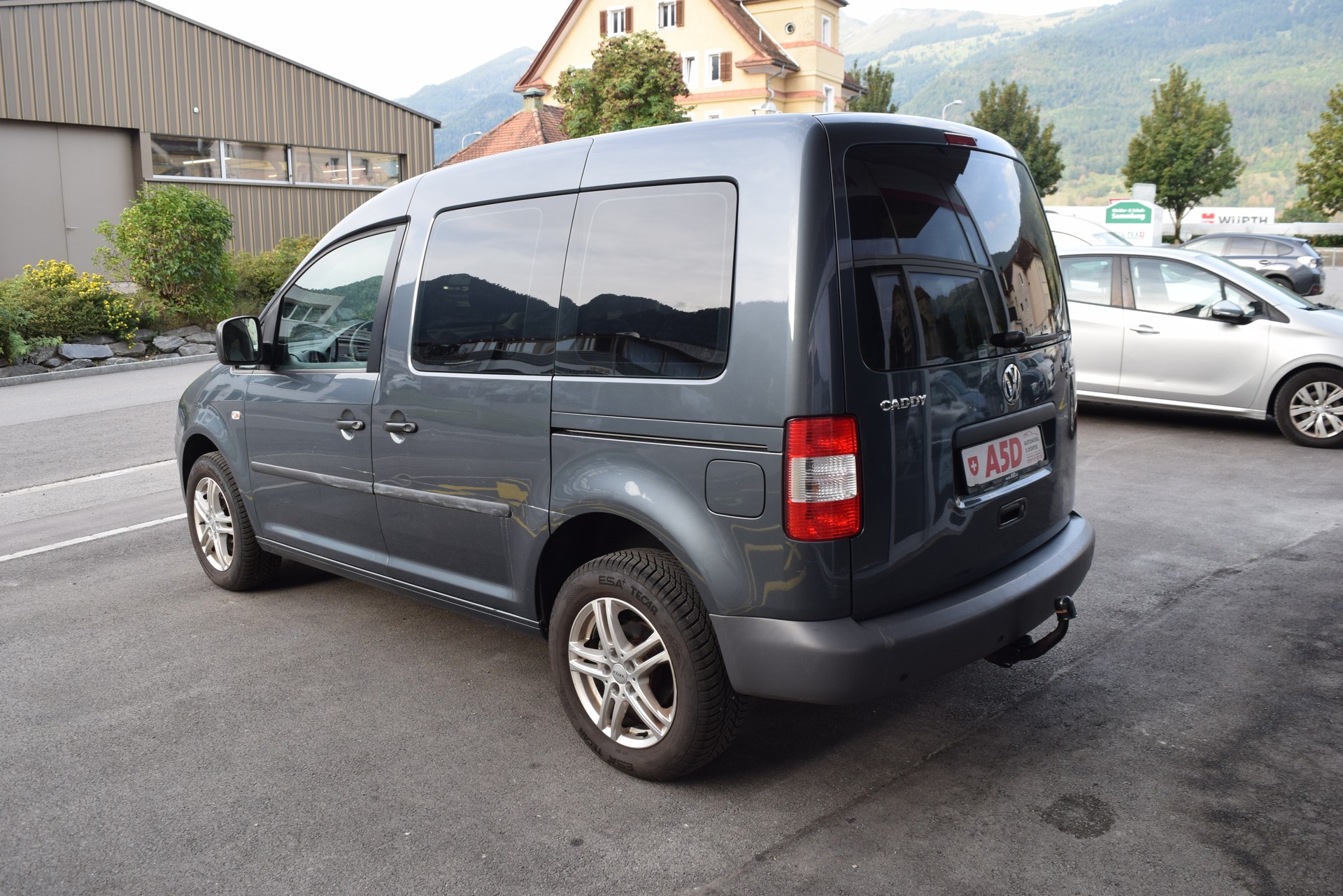 VW Caddy 1.9TDI PD 4Motion-image-4