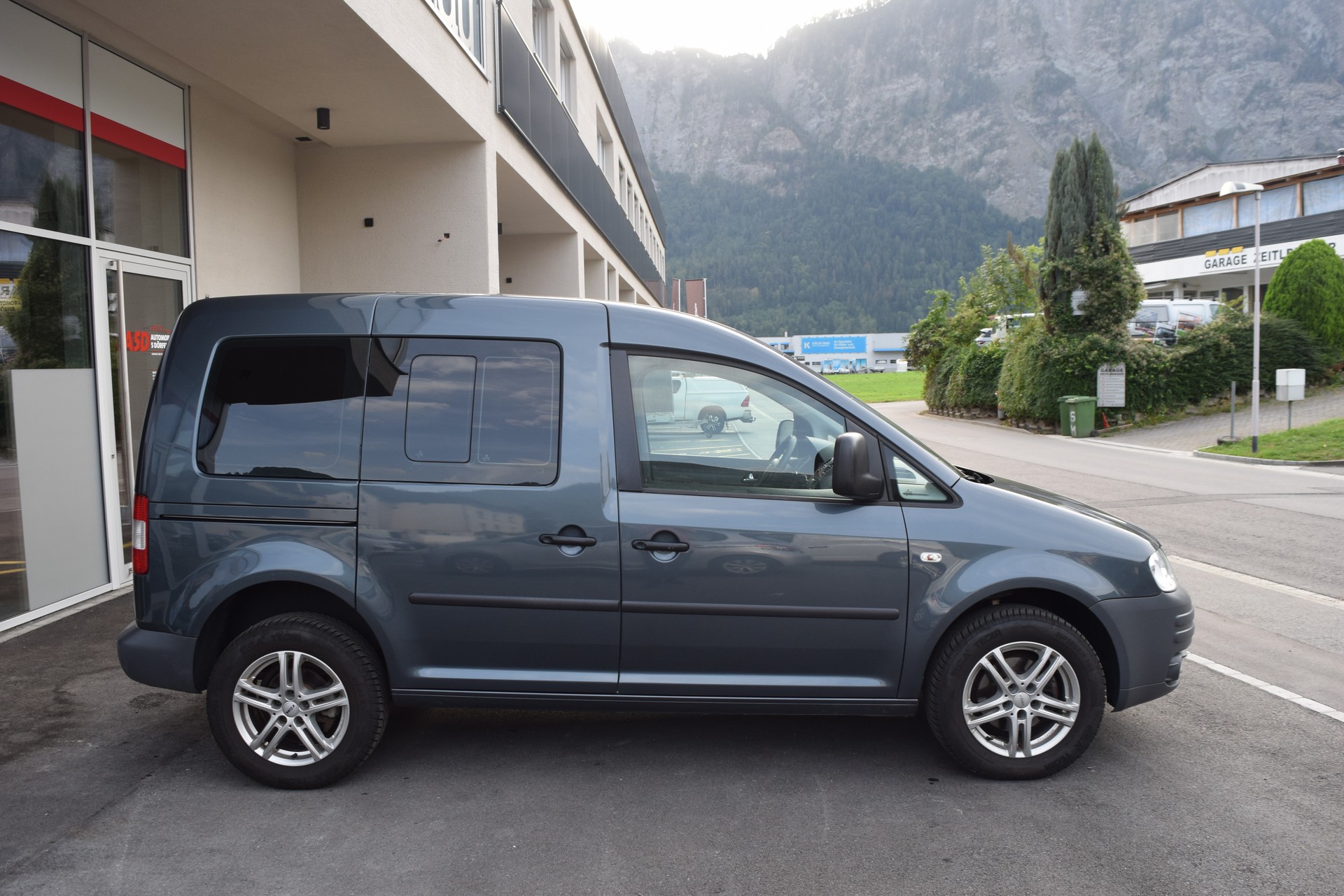 VW Caddy 1.9TDI PD 4Motion-image-8