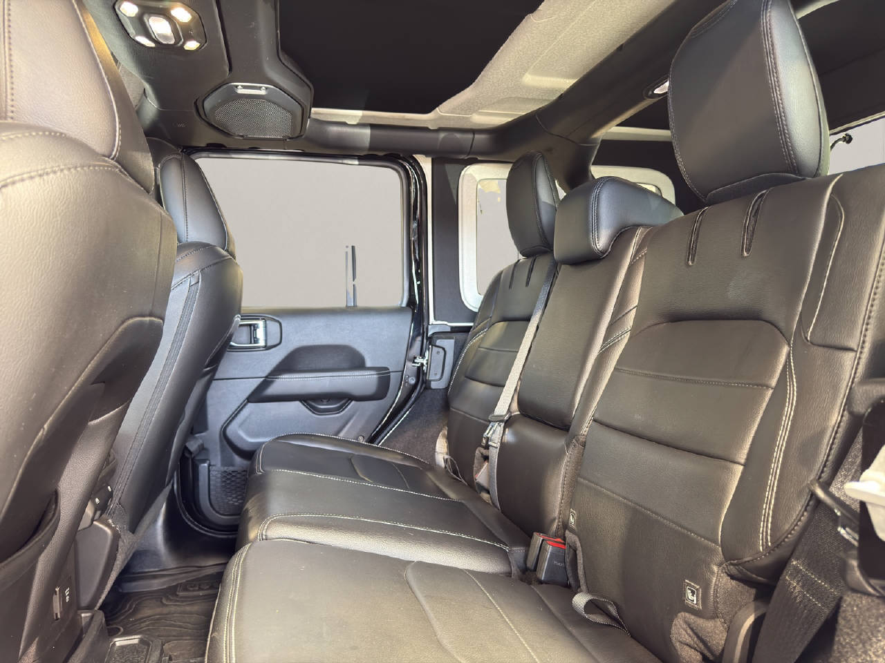 JEEP Wrangler 2.0 Turbo Sahara Unlimited 4xe-image-7