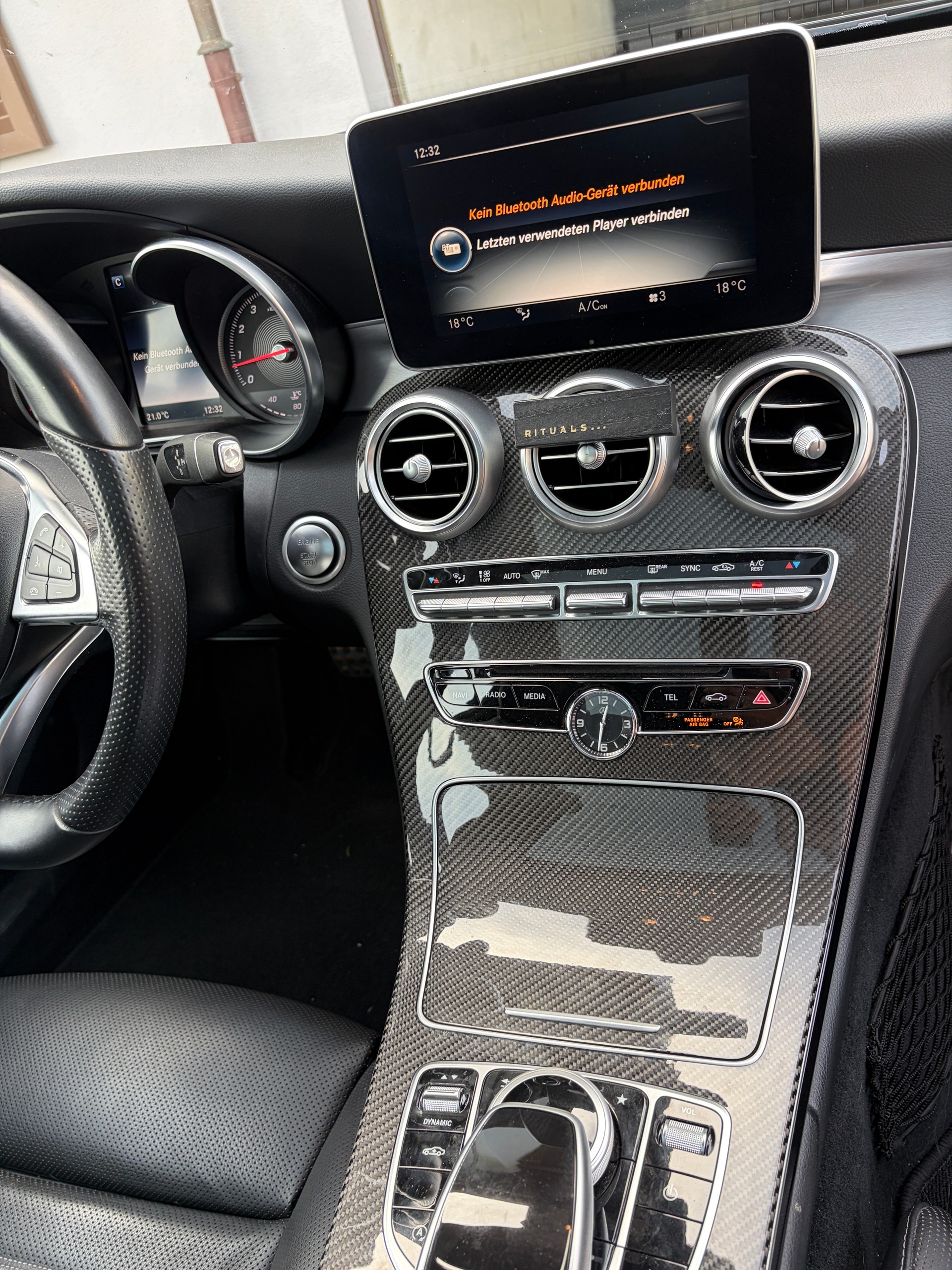 MERCEDES-BENZ C 400 AMG Line 4matic-image-2