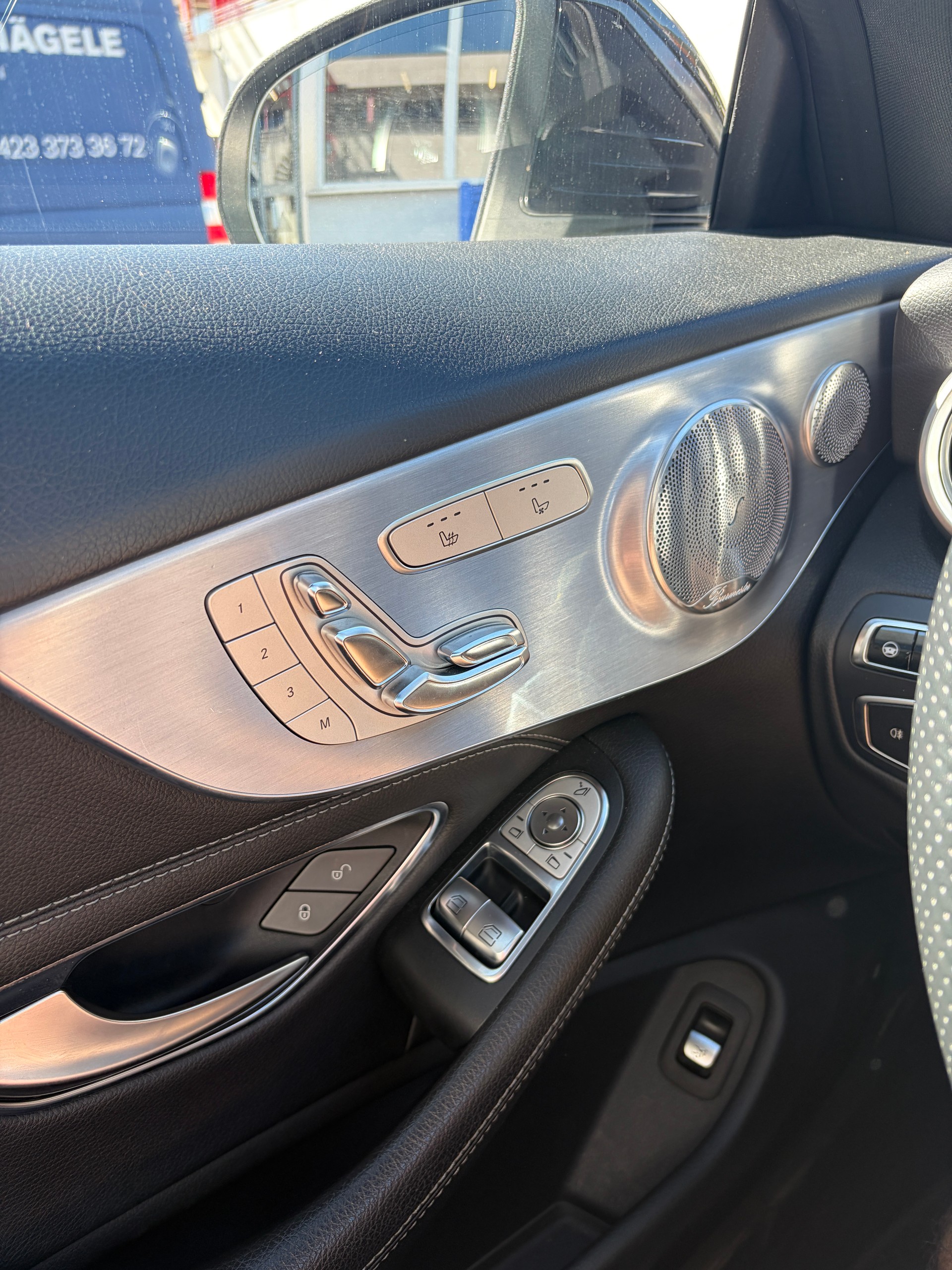 MERCEDES-BENZ C 400 AMG Line 4matic-image-3