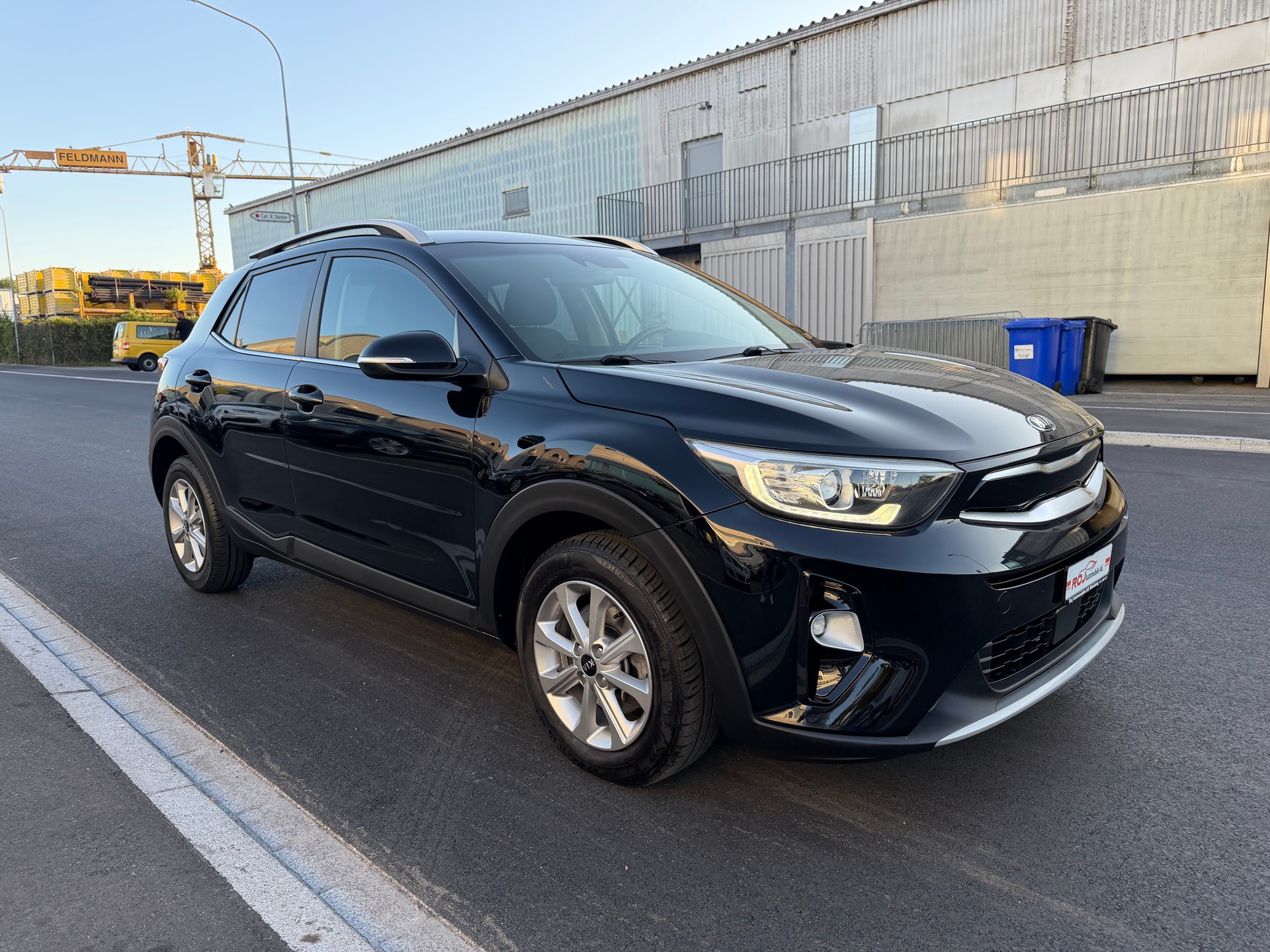 KIA Stonic 1.0 T-GDi-showroom-element-3